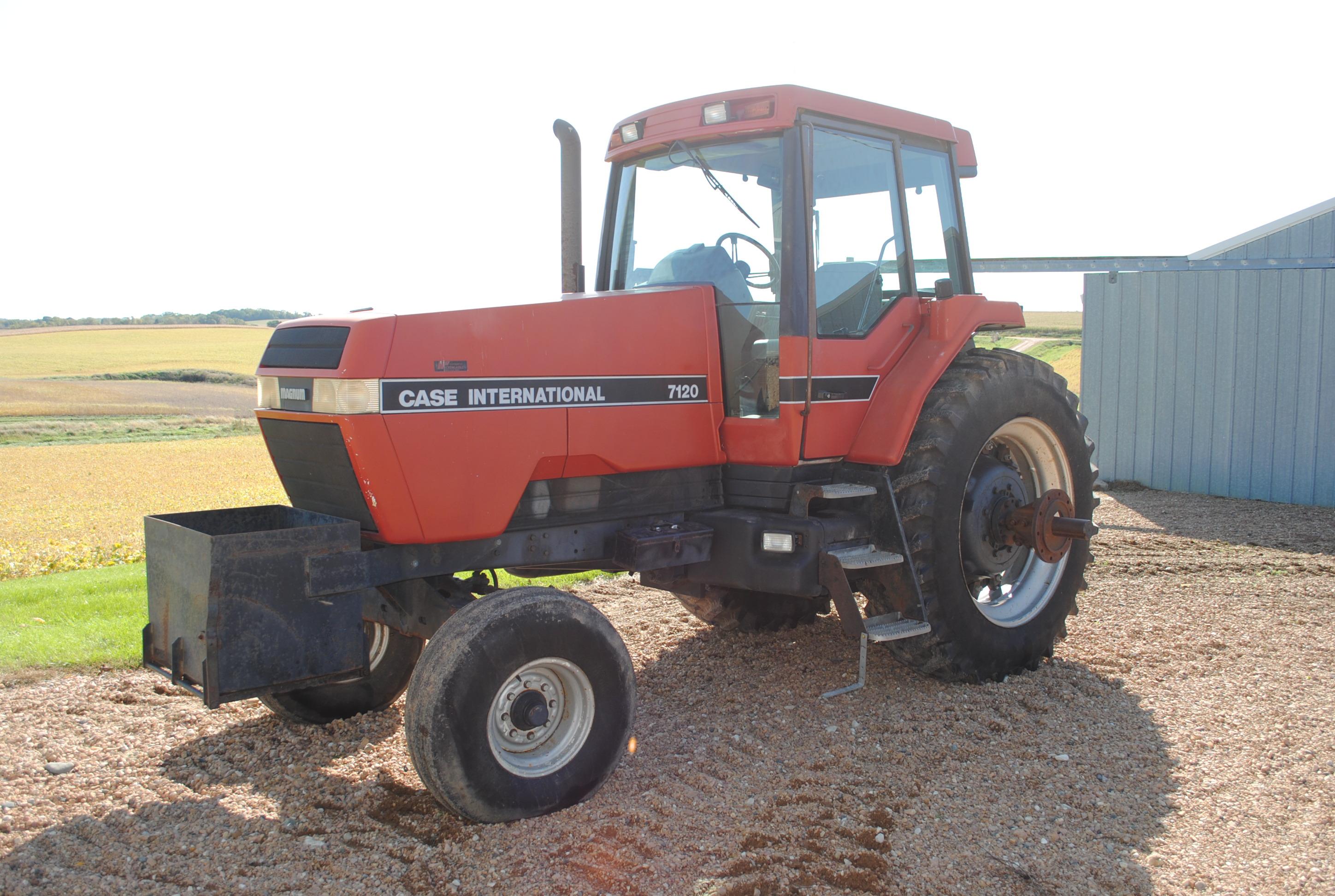 Case IH 7120 Tractor, Cab with heat and air conditioning, 3 hydraulics, dual pto, 3-point, 18.4R-42