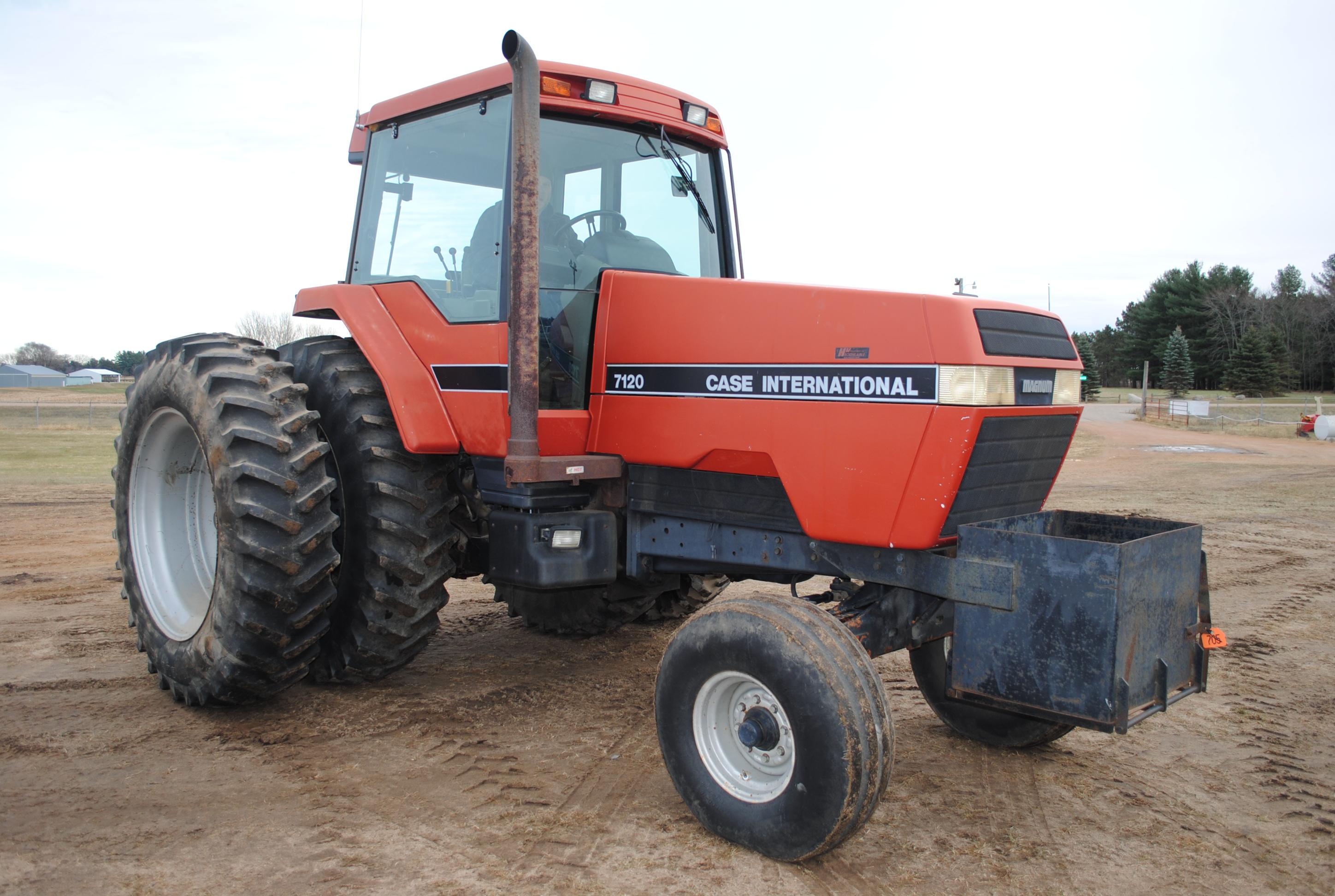 Case IH 7120 Tractor, Cab with heat and air conditioning, 3 hydraulics, dual pto, 3-point, 18.4R-42