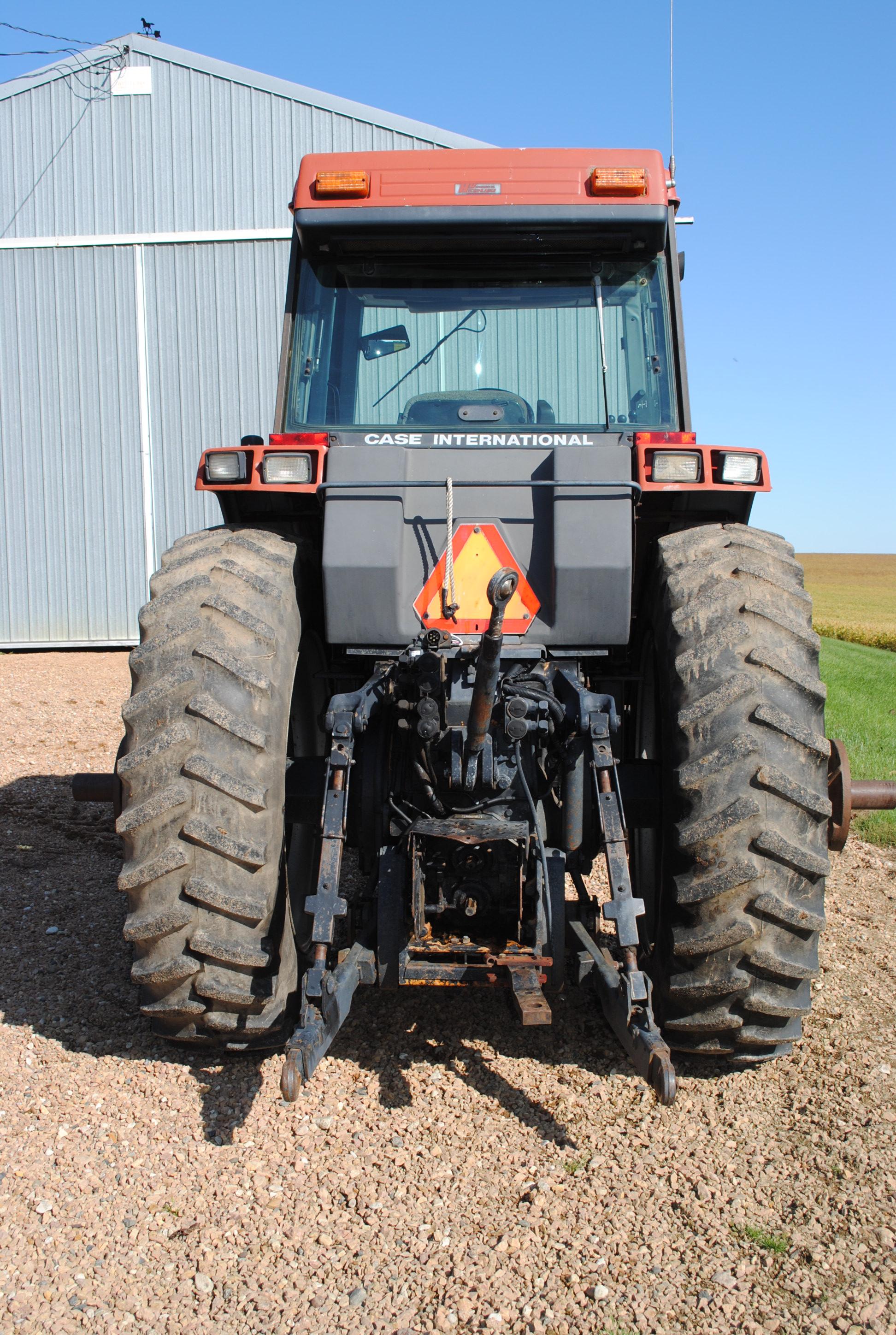 Case IH 7120 Tractor, Cab with heat and air conditioning, 3 hydraulics, dual pto, 3-point, 18.4R-42