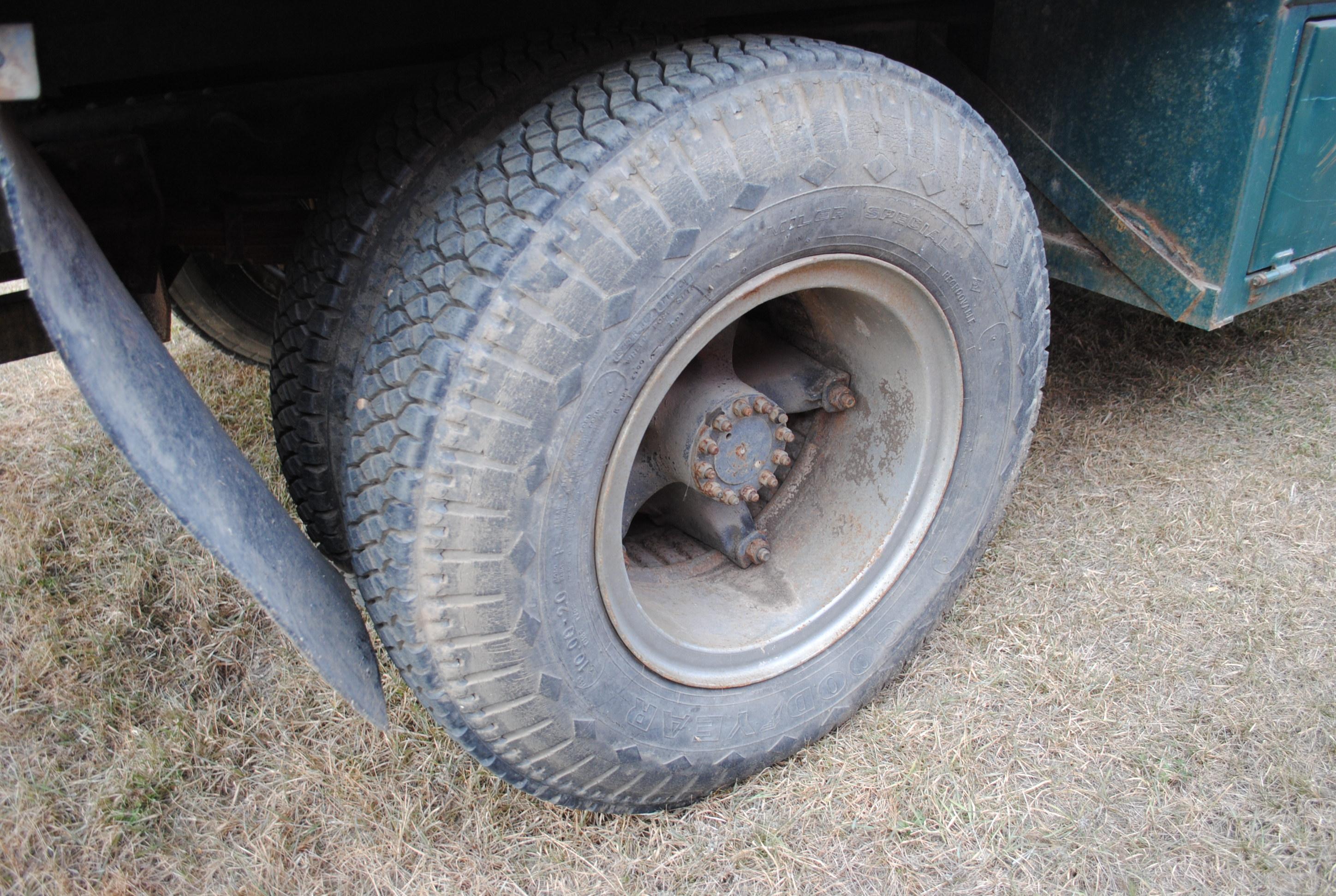 1979 Chevy truck model TK - NO TITLE, V8, big block, truck does not run, brakes don't work, 16' cont