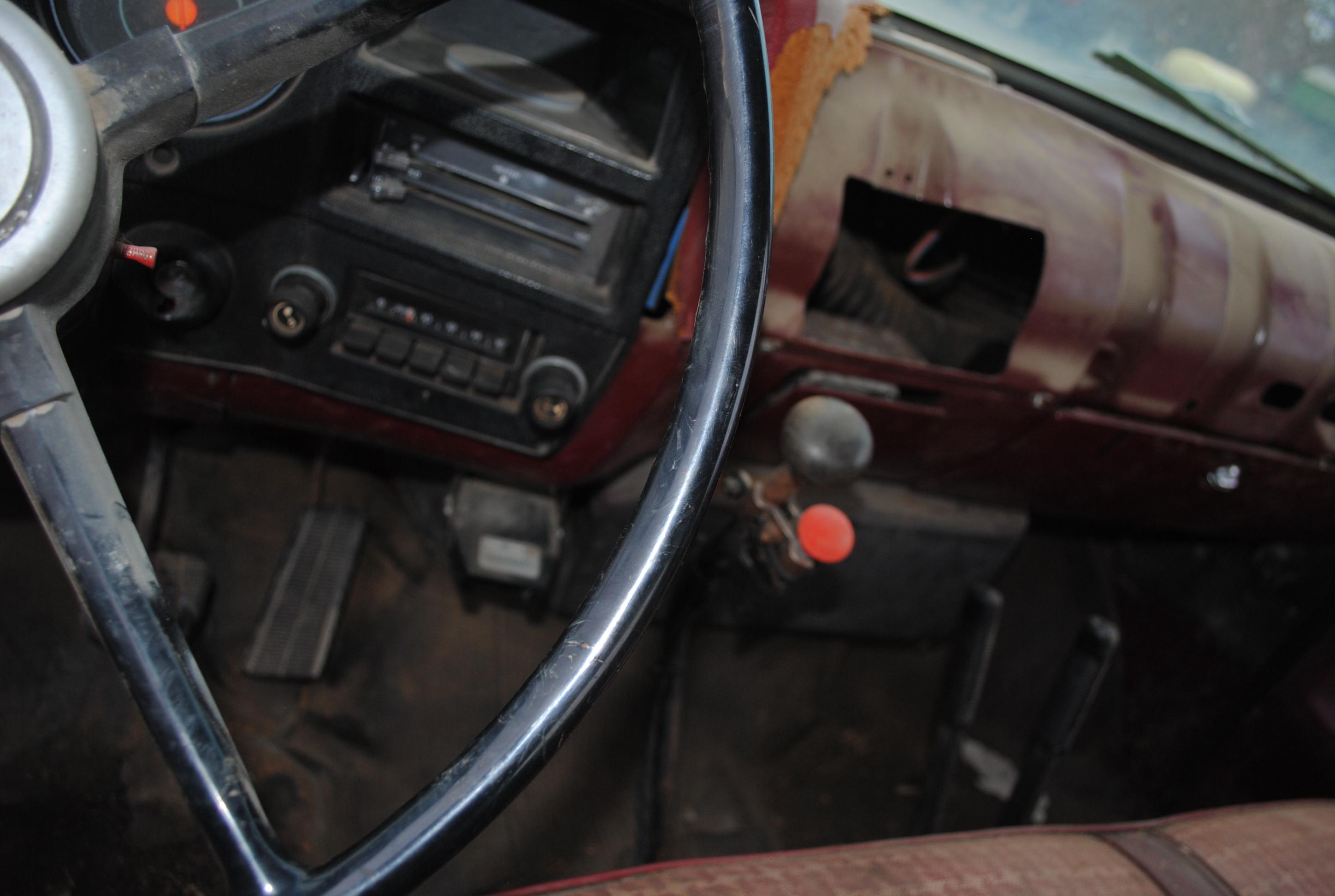 1979 Chevy truck model TK - NO TITLE, V8, big block, truck does not run, brakes don't work, 16' cont