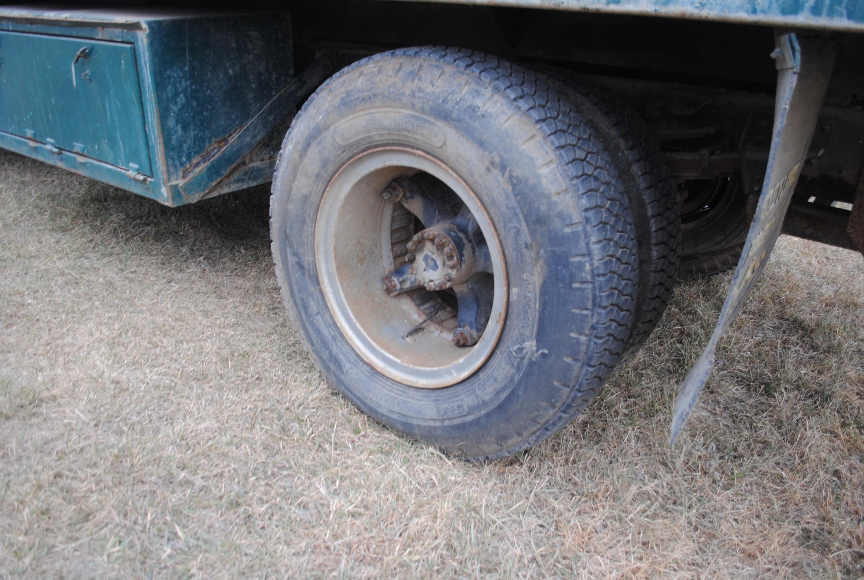 1979 Chevy truck model TK - NO TITLE, V8, big block, truck does not run, brakes don't work, 16' cont
