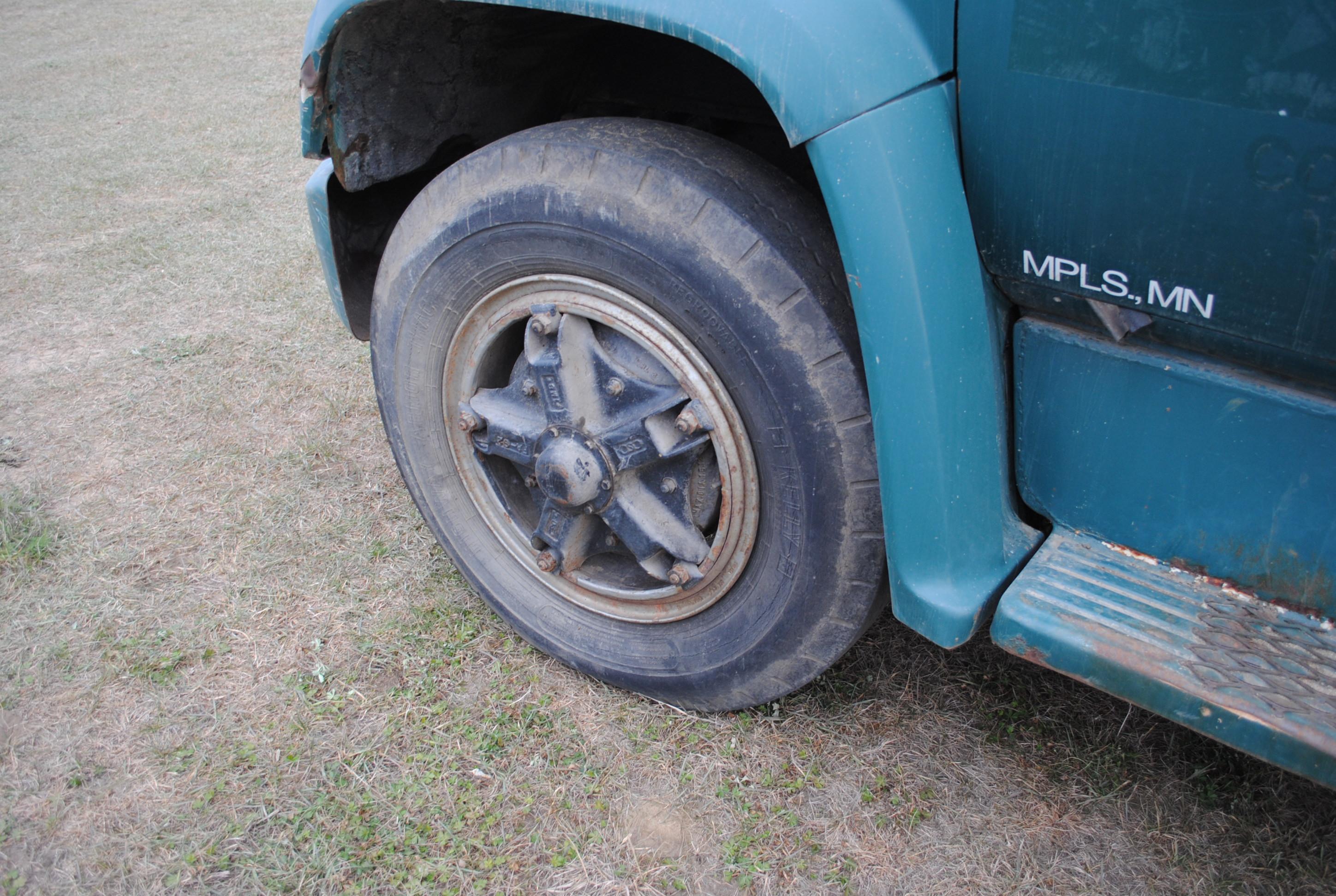 1979 Chevy truck model TK - NO TITLE, V8, big block, truck does not run, brakes don't work, 16' cont