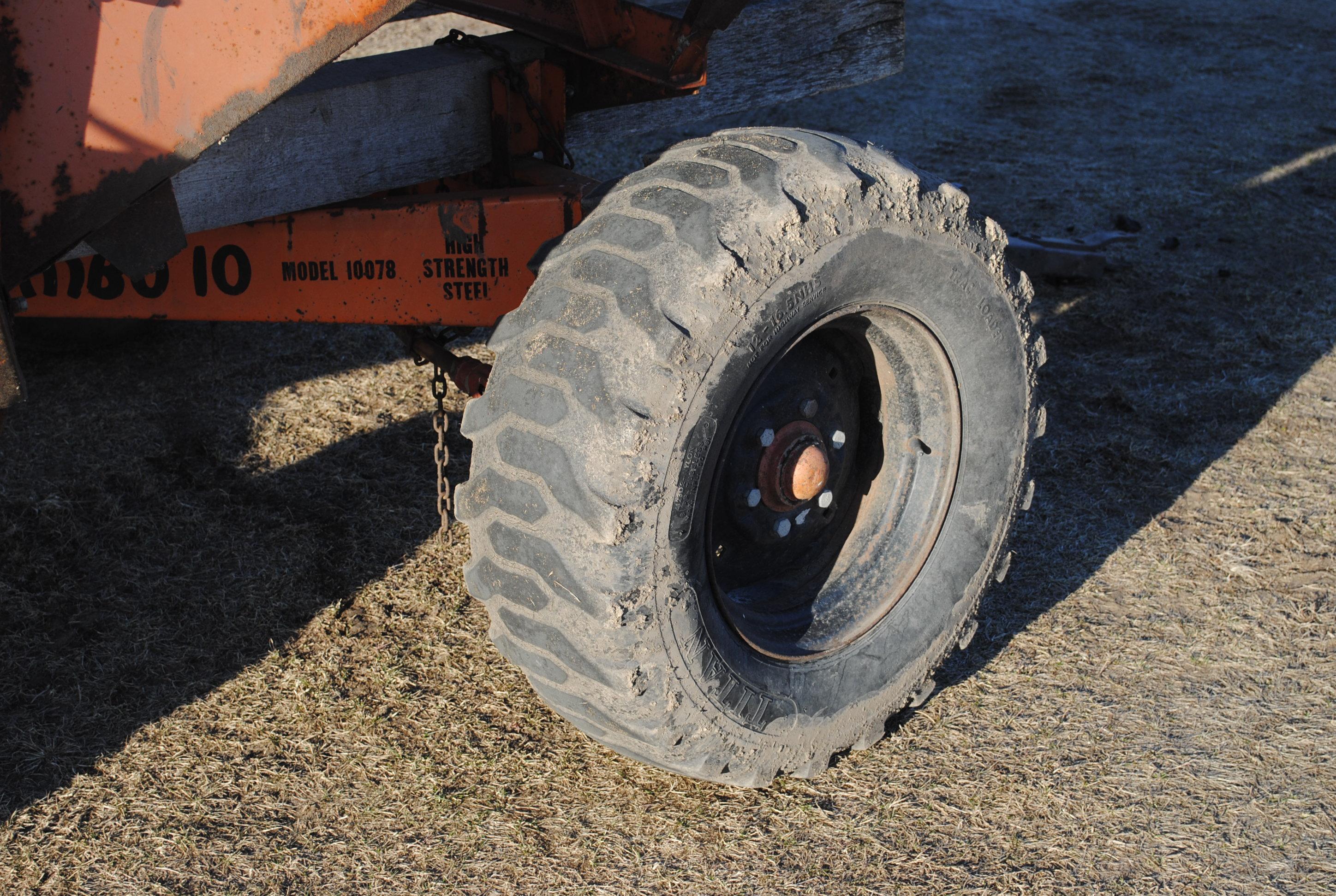 Minnesota 250 Gravity Box on Minnesota Jumbo 10 running gear