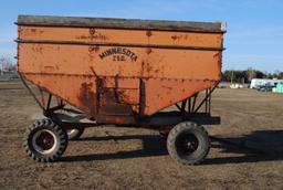Minnesota 250 Gravity Box on Minnesota Jumbo 10 running gear