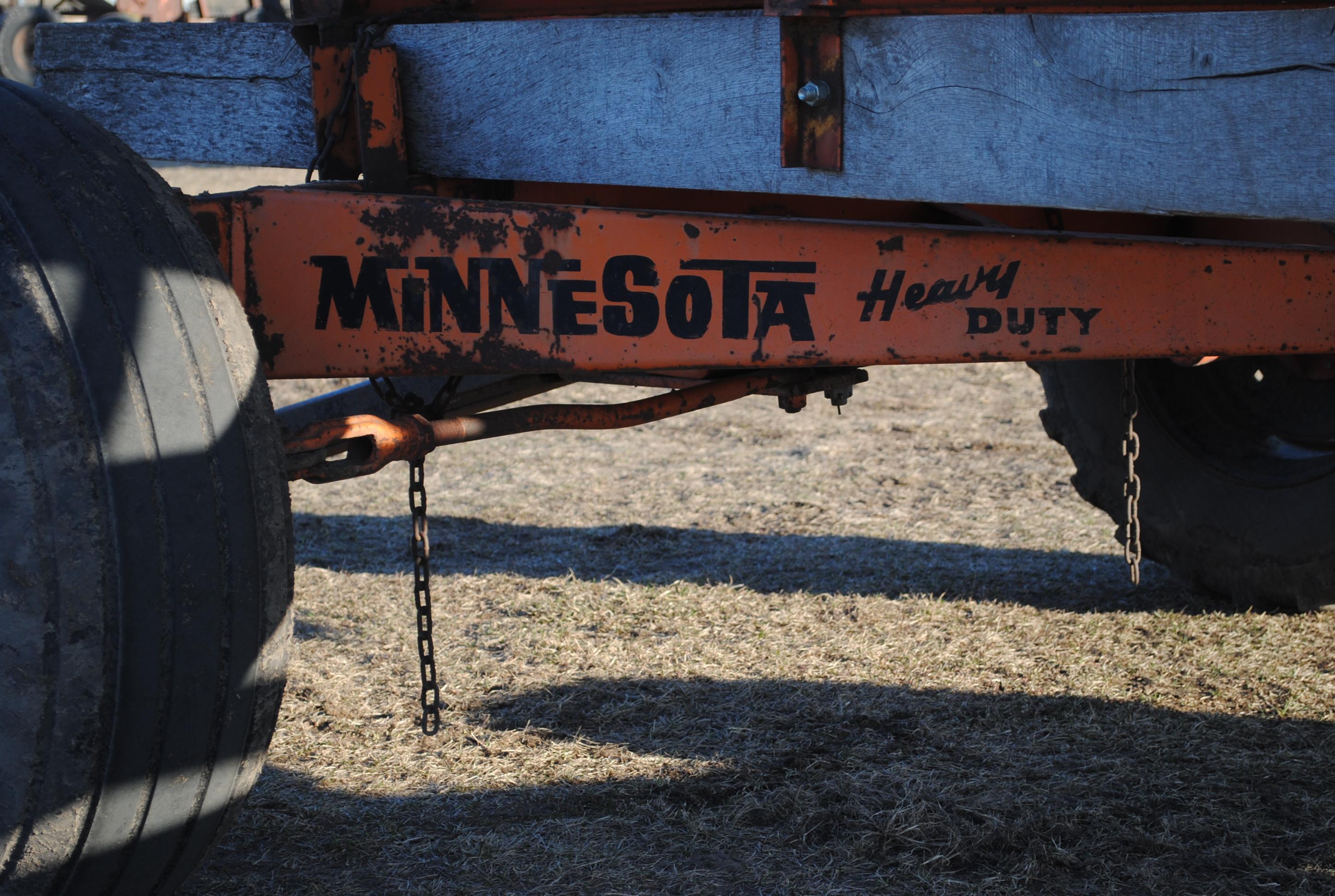 Minnesota 250 Gravity Box on Minnesota Jumbo 10 running gear