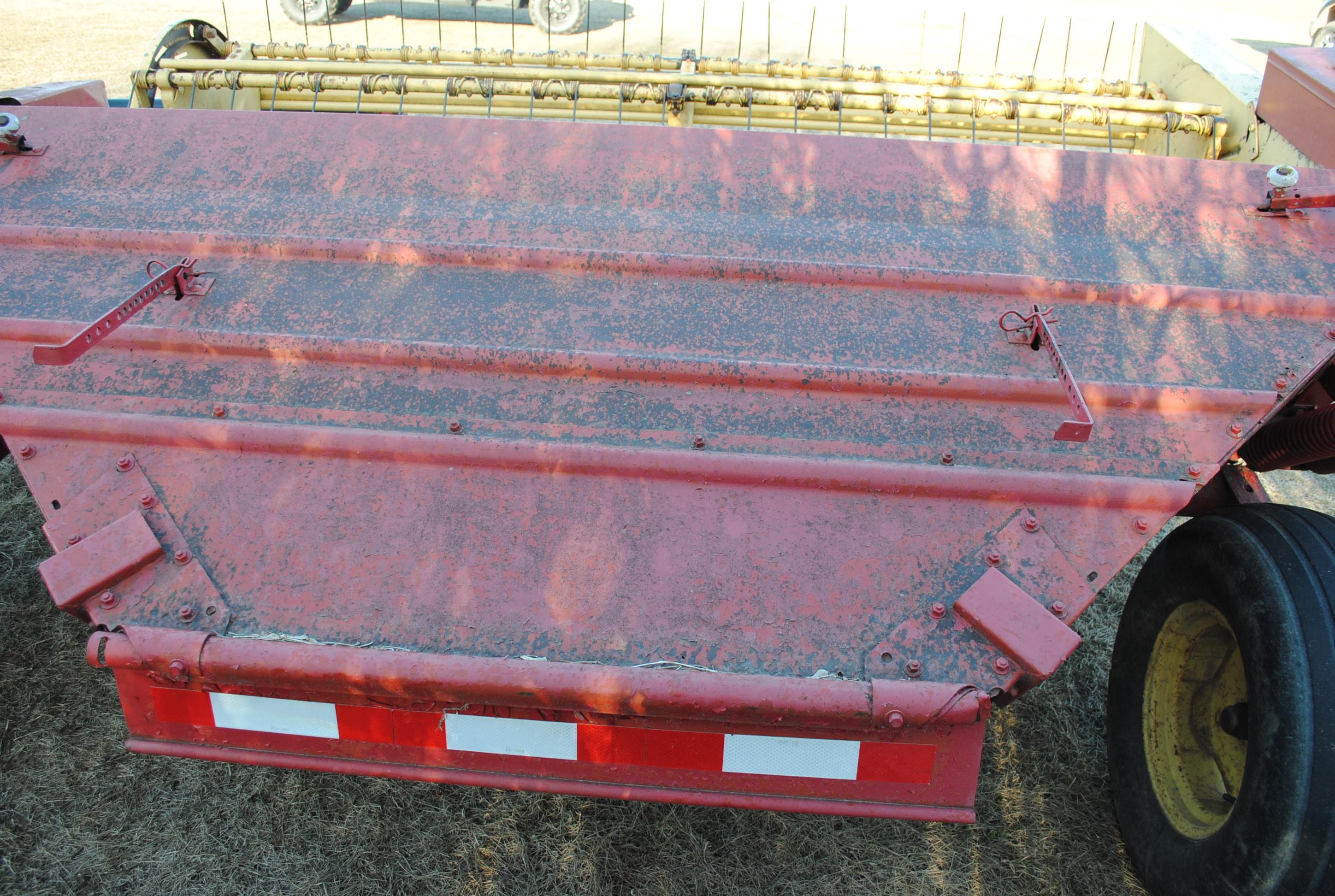 New Holland 479 Haybine, new sickle section put in last year, works