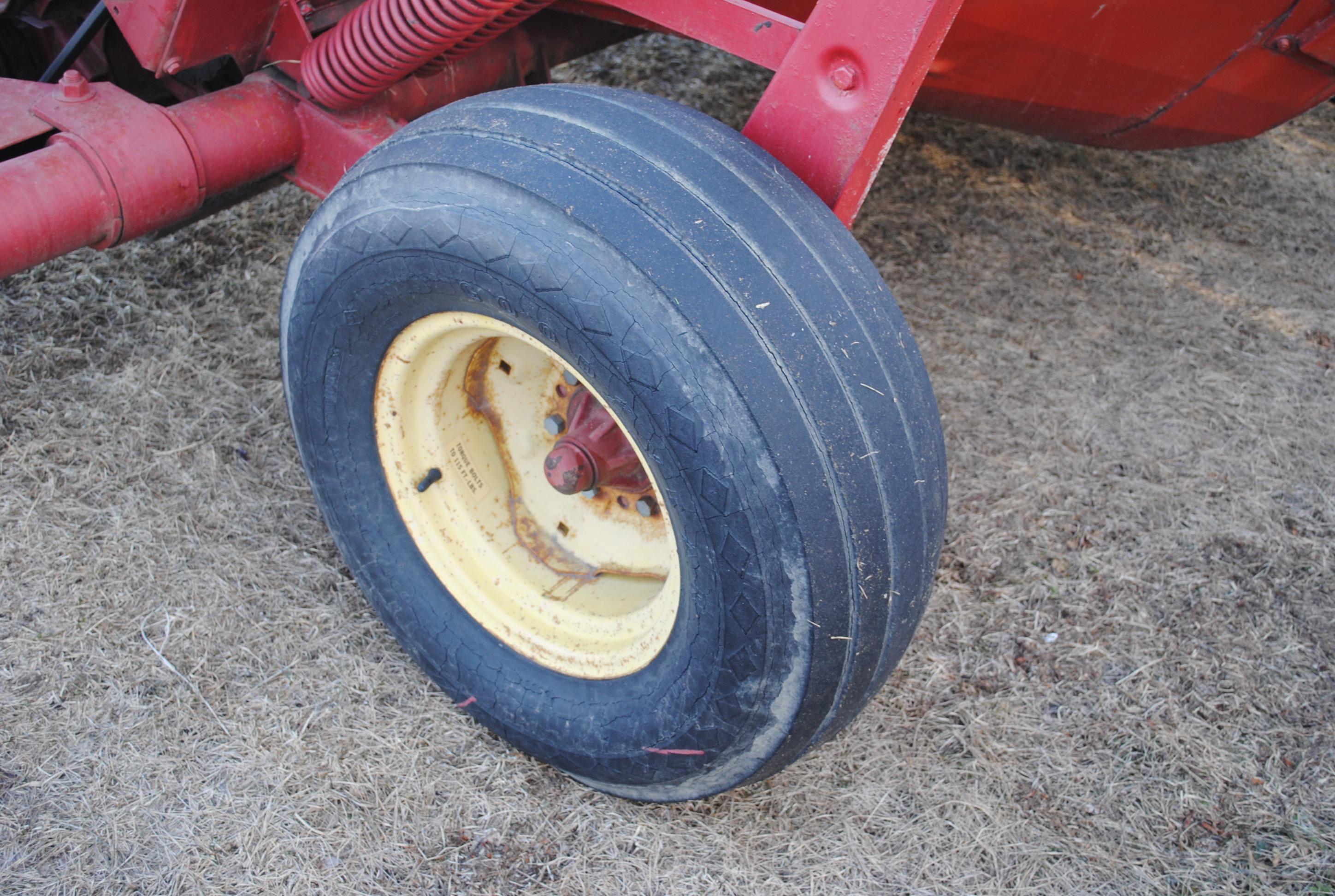 New Holland 479 Haybine, new sickle section put in last year, works