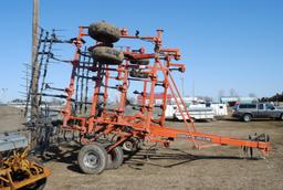 Deutz-Allis 30' field cultivator with 3-bar harrow, Model V1400,