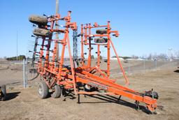 Deutz-Allis 30' field cultivator with 3-bar harrow, Model V1400,
