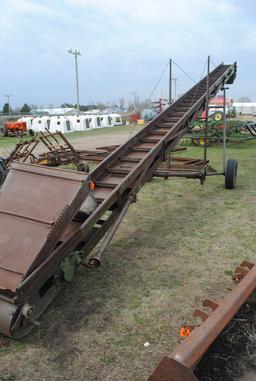John Deere Elevator, owner states works good, tires appear good