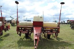 International 400 Cyclo planter, parts planter