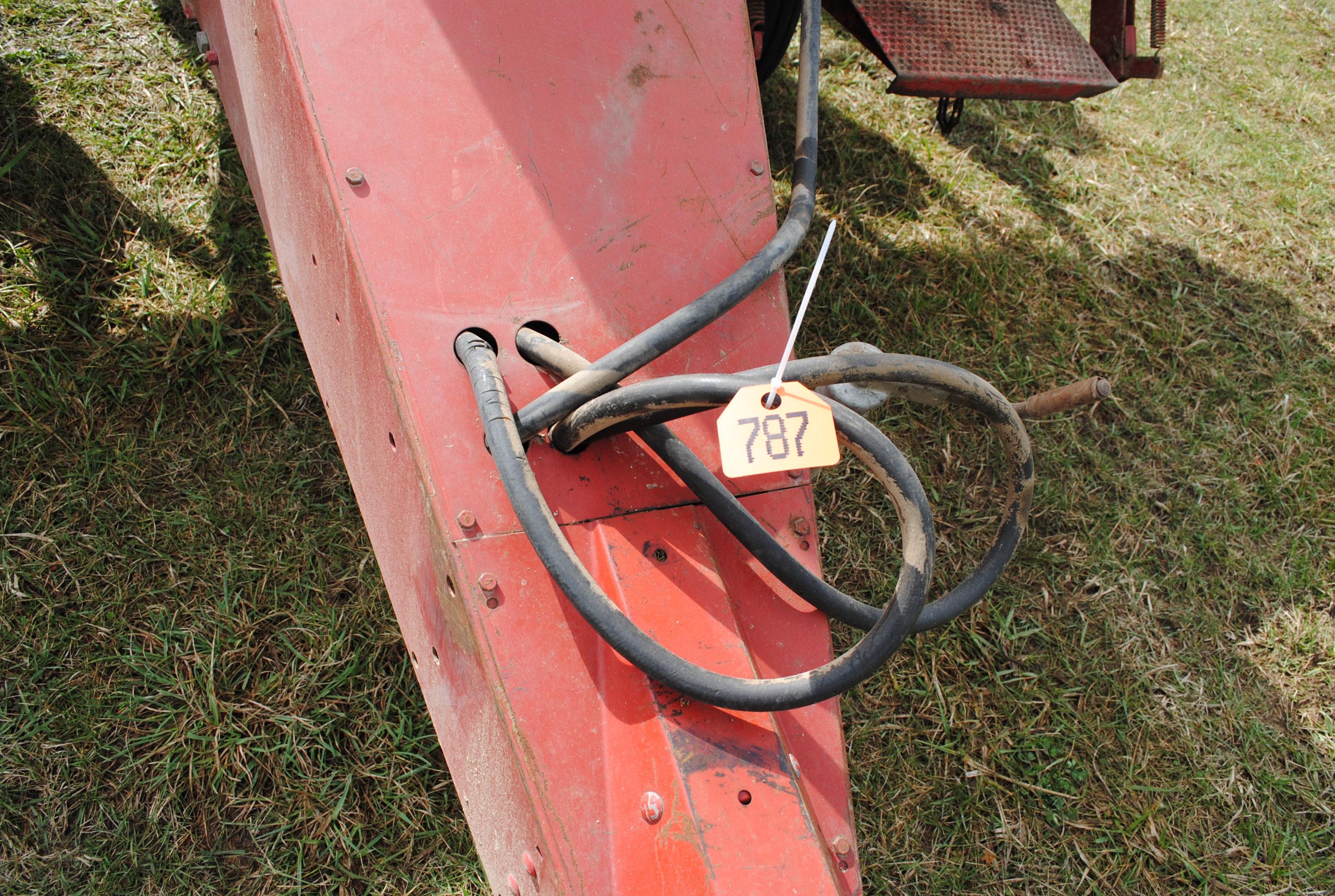 International 400 Cyclo planter, parts planter