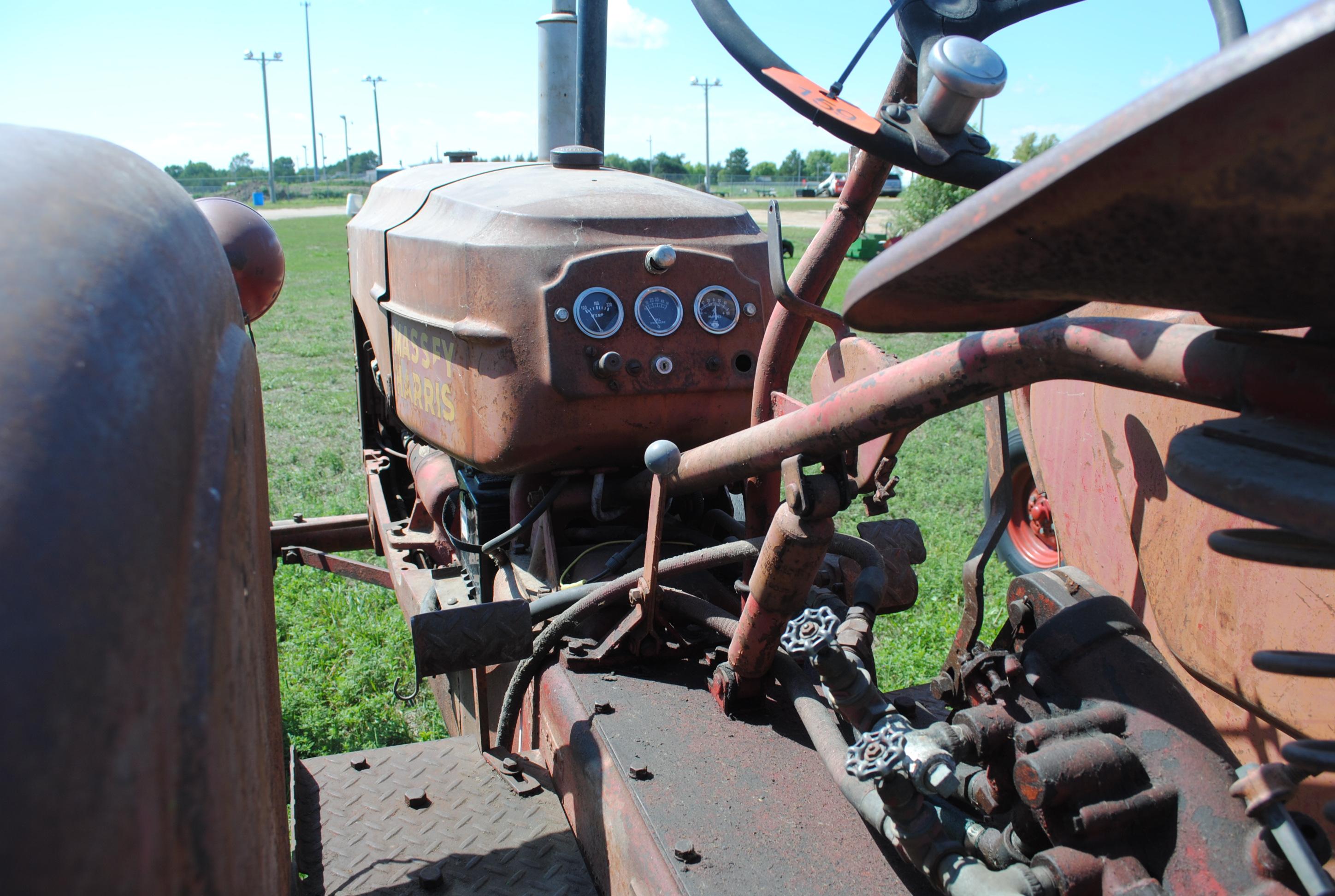 Massey Harris 30, wf, gas,fenders, 540 pto, runs & drives, 11-38 rears, 5.60-15 fronts, **KEY
