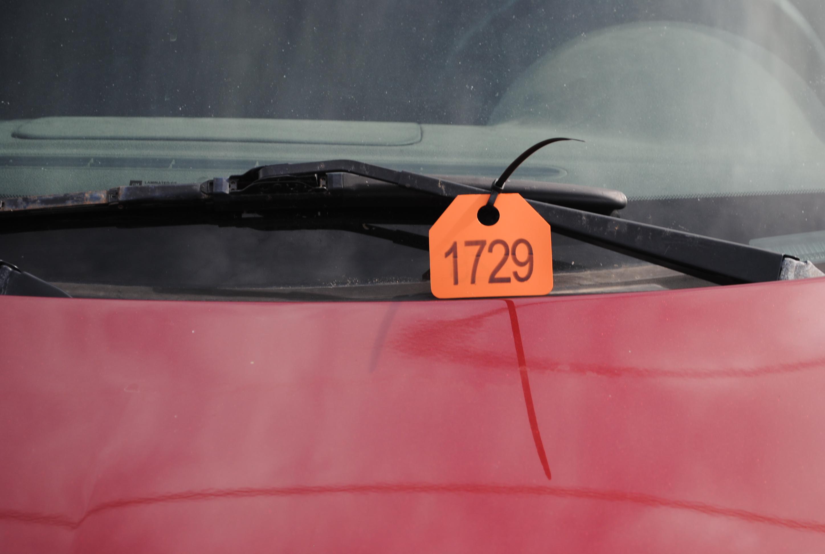 **2008 Chevy HHR, 4-door, cloth interior, manual with new clutch, power windows/locks, shows 147,239