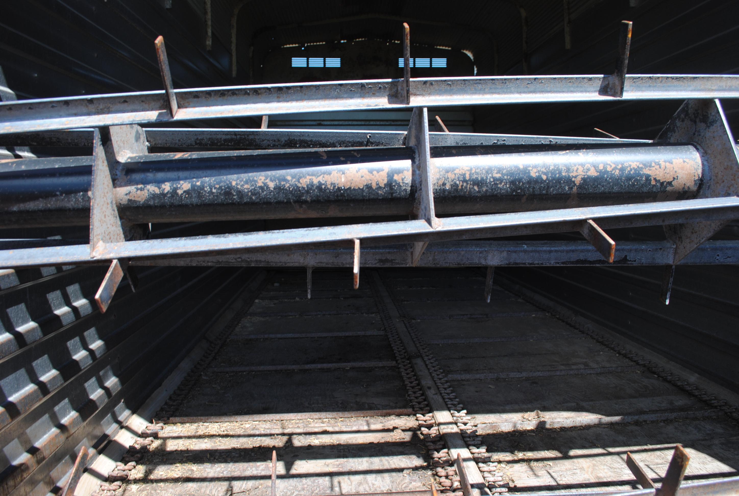 H&S 7+4 Twin Auger Silage Wagon, 18' on H&S running gear