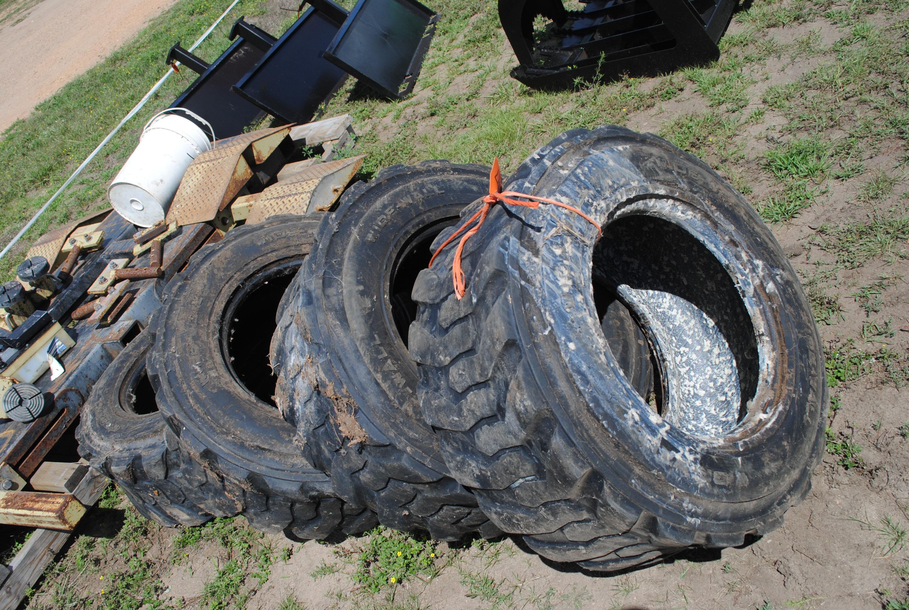 Set of 4 Skidloader tires, Wide Wall 12-16.5 (sell as set)