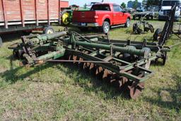 John Deere 14' Disc, has disc cleaners but some are missing
