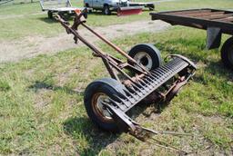 International 100 Sickle pull-type sickle mower, only used once since the new sickle has been on the