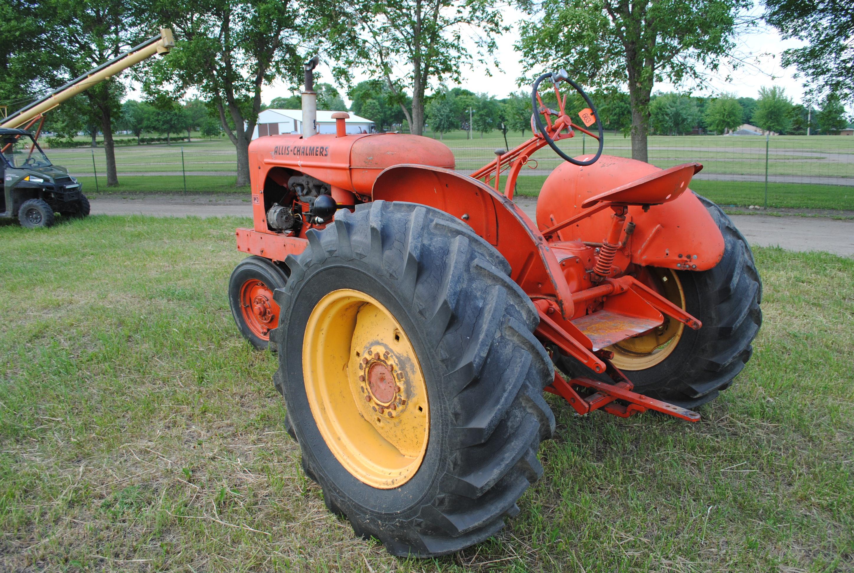 Allis Chalmers 'WD', narrow front, fenders, 3-point, 12-volt, currently not running but owner states