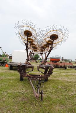 Sitrex V-rake, hydraulic fold