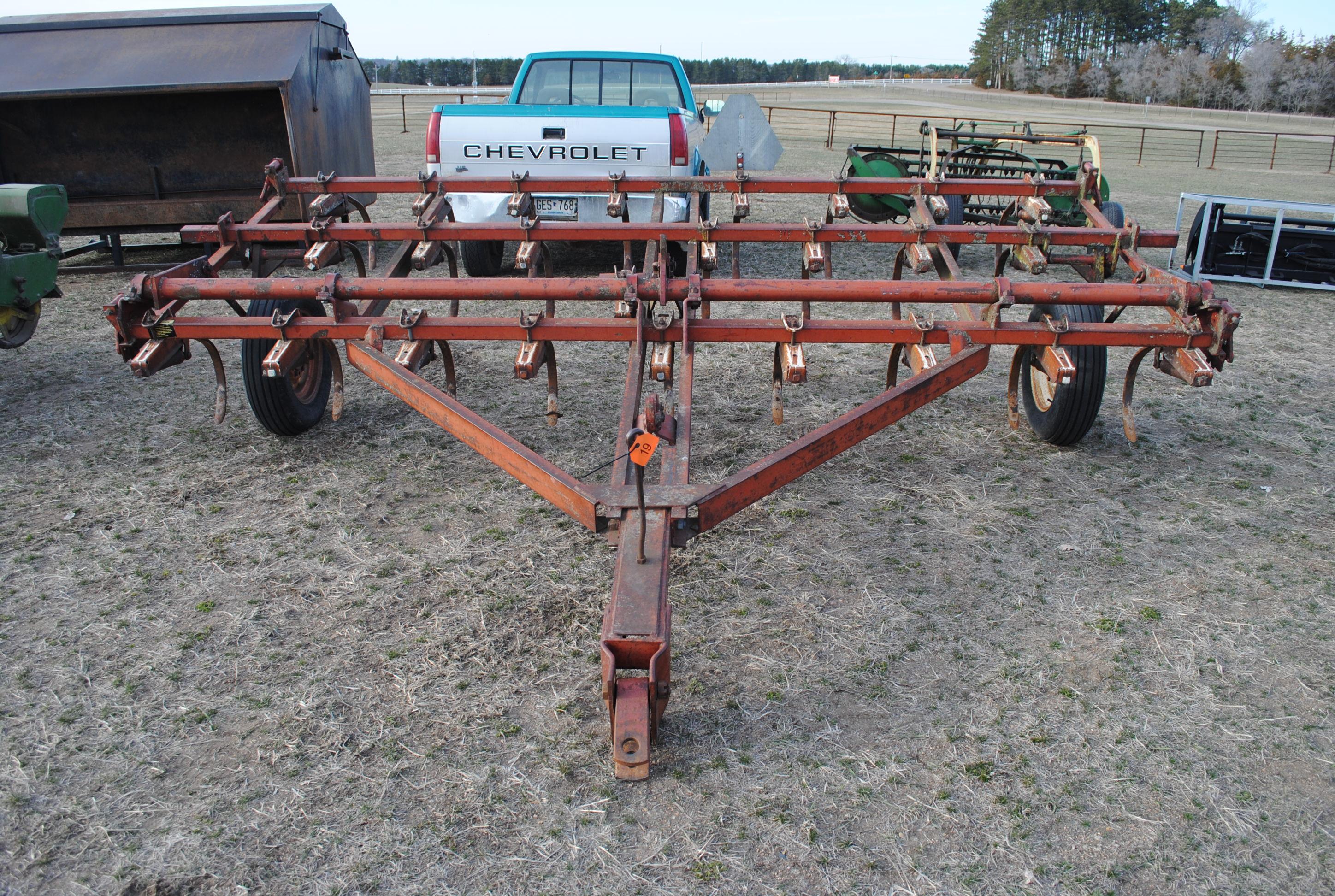 International 45 Digger, 13'