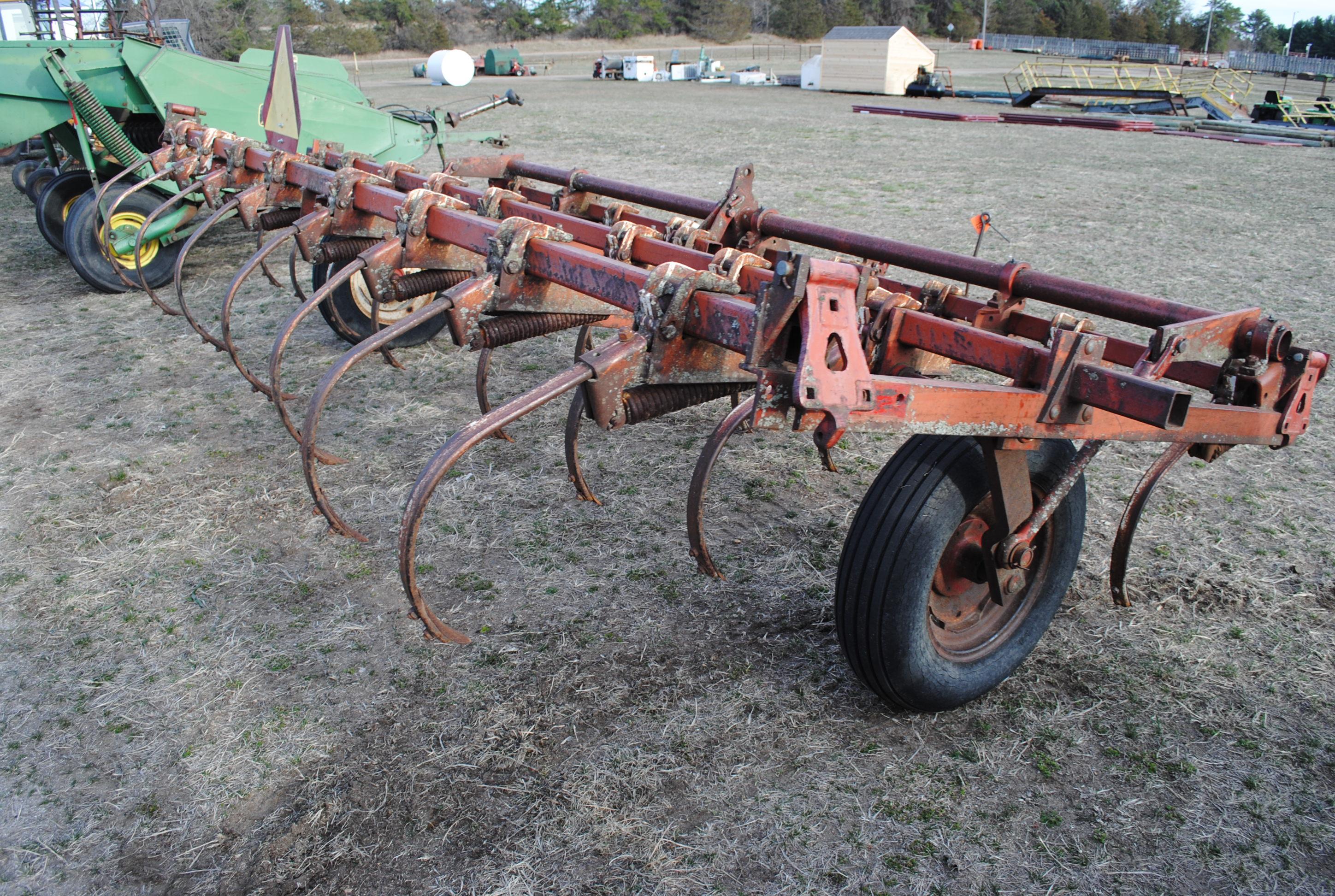 International 45 Digger, 13'