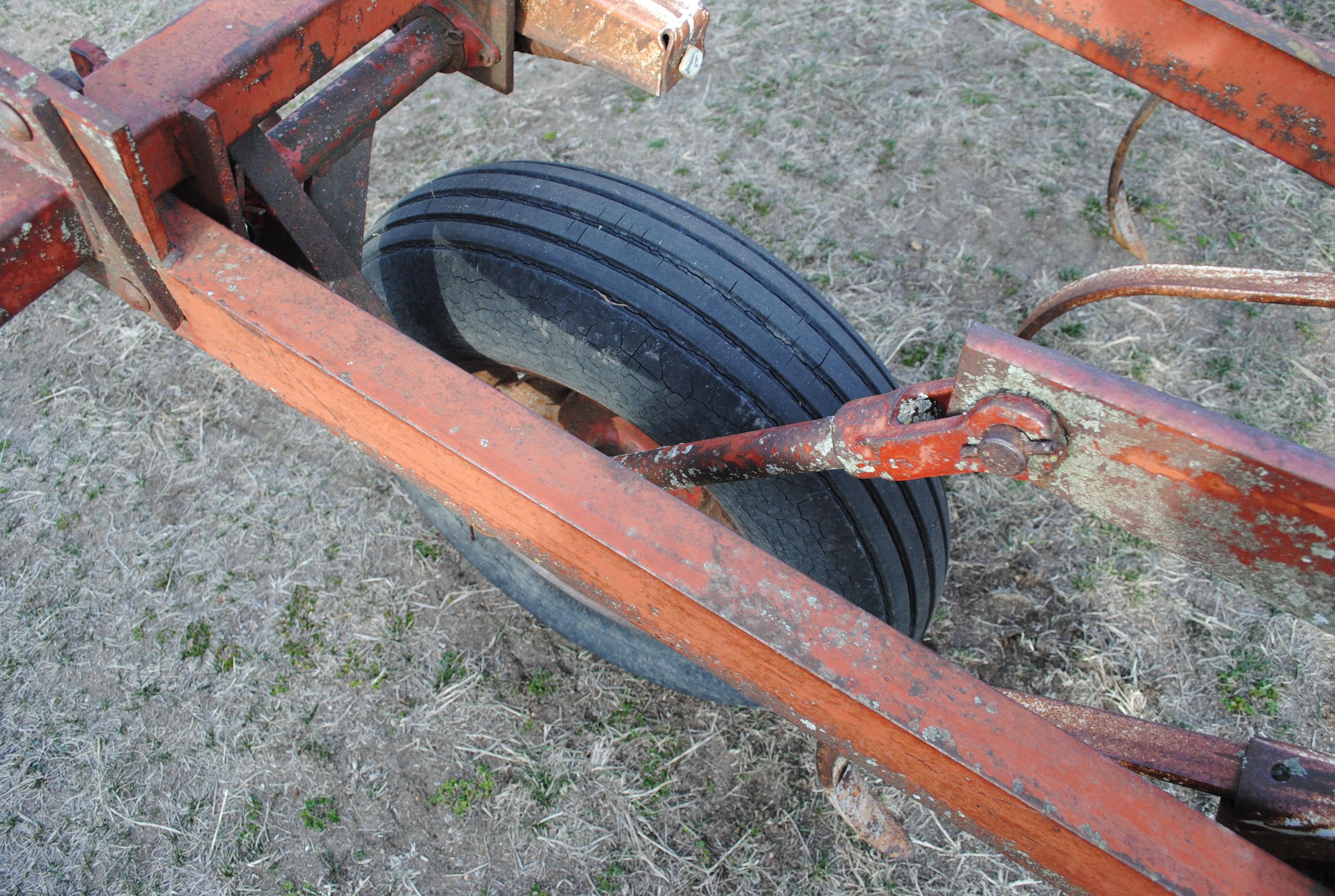 International 45 Digger, 13'