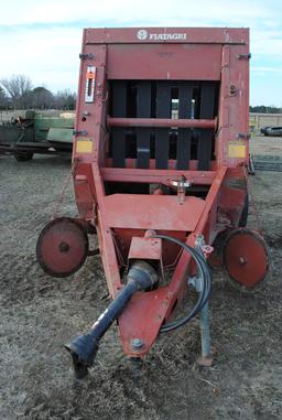 Hesston 530 Round baler, makes approx. 4' bales