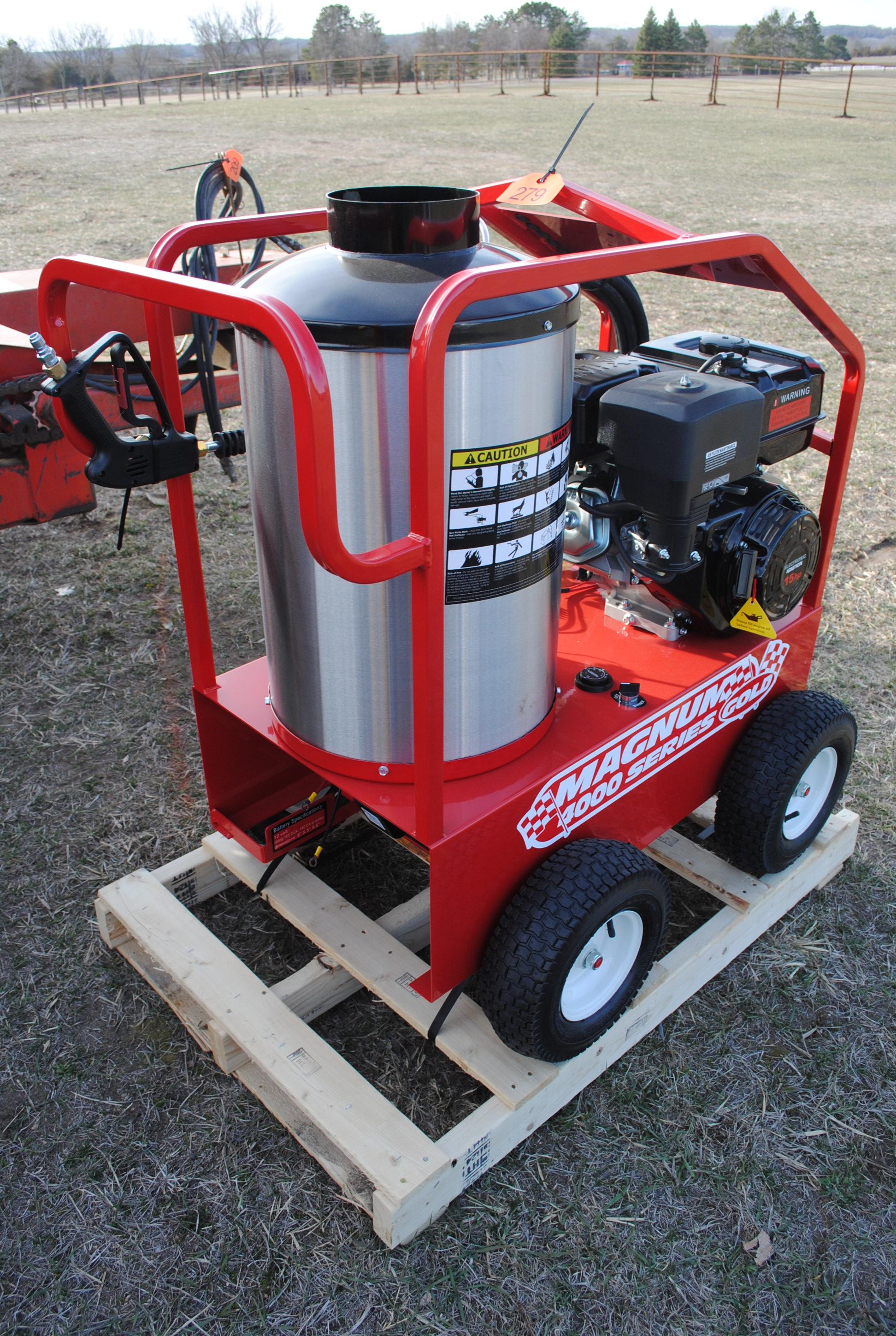 Magnum 4000 Pressure Washer hot water, wand and nozzles included, new - never had oil in it - read t