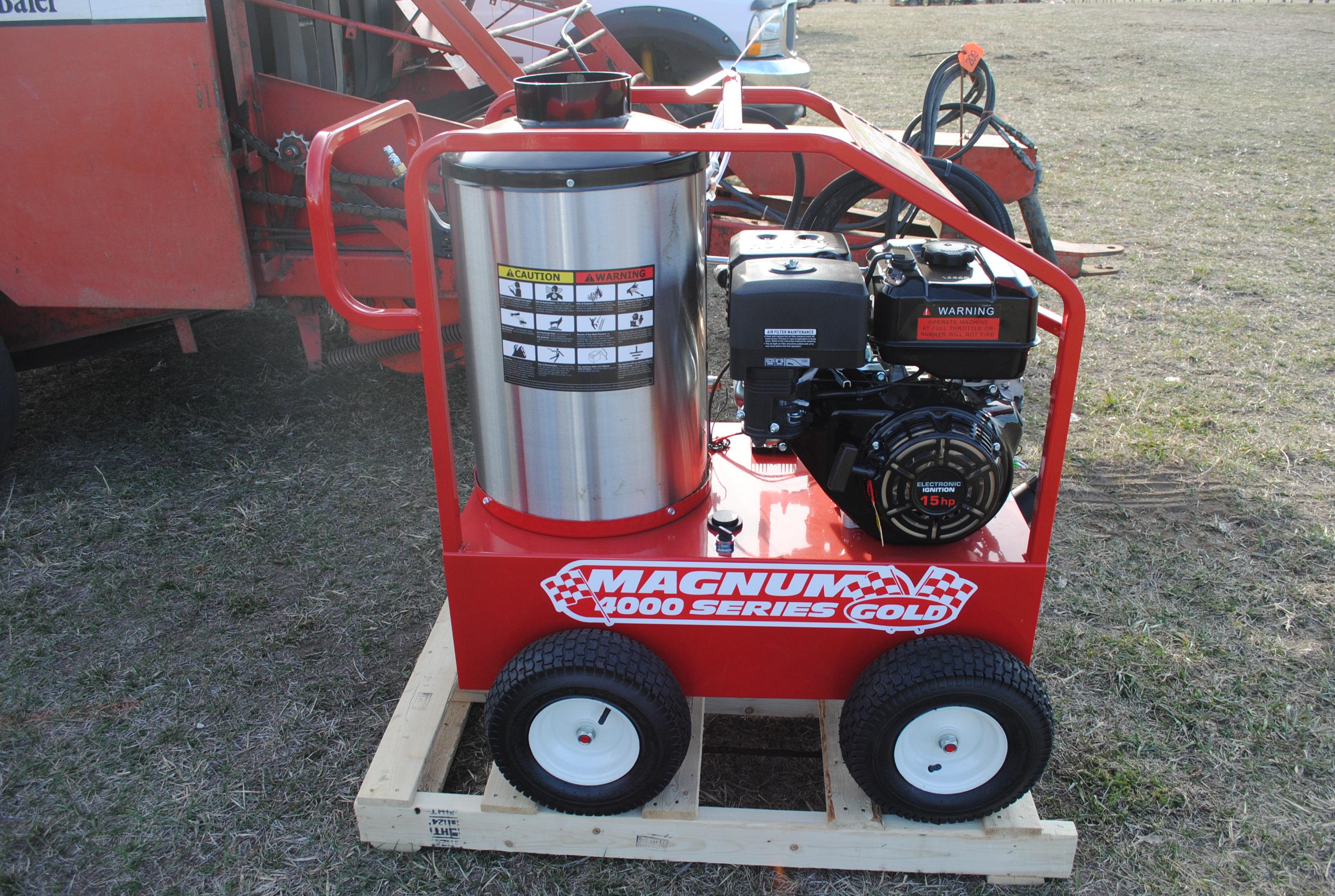 Magnum 4000 Pressure Washer hot water, wand and nozzles included, new - never had oil in it - read t