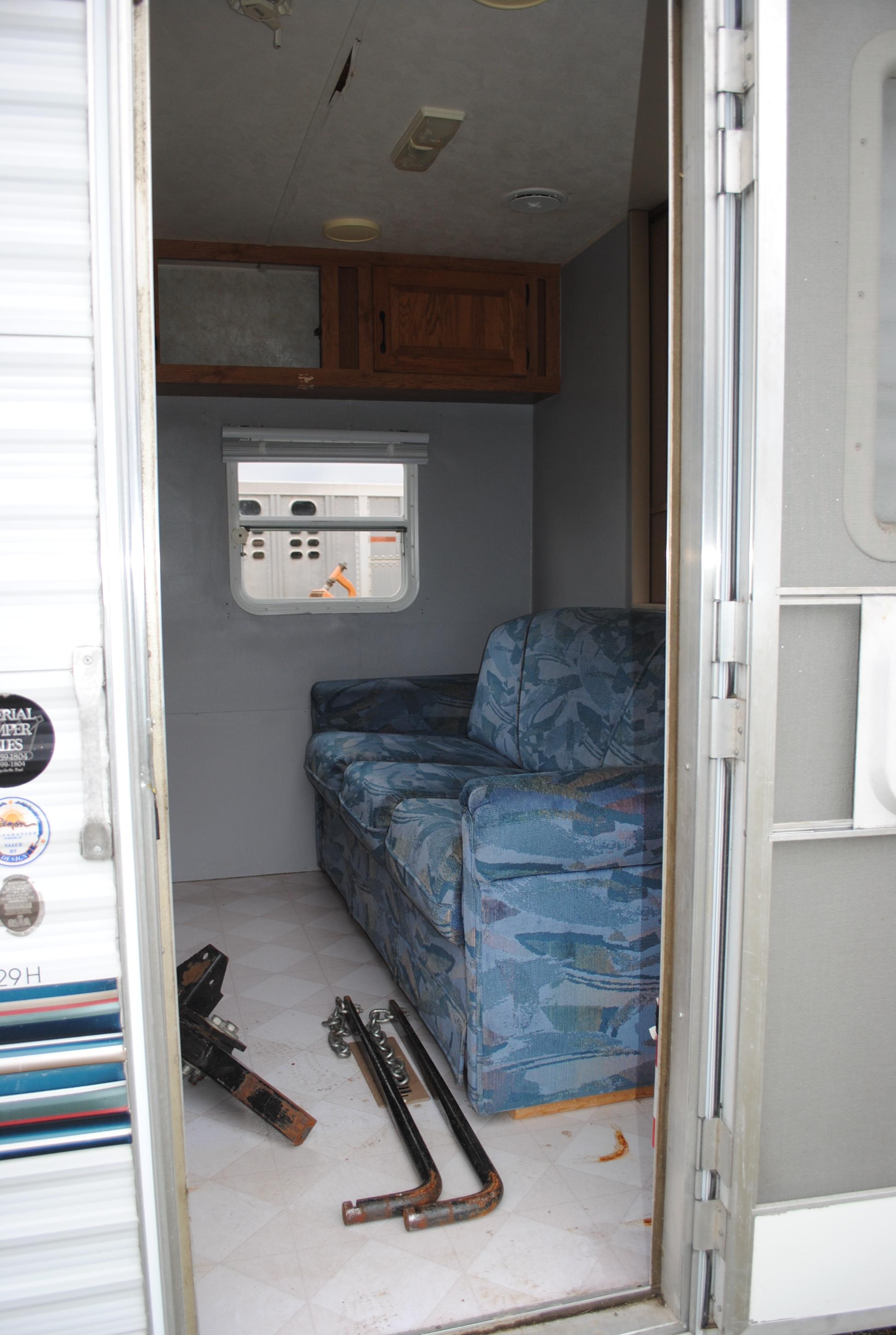 **T** 1999 Hornet Bumper pull Camper 29'x8', Queen bed in master, couch folds down into bed, dinette