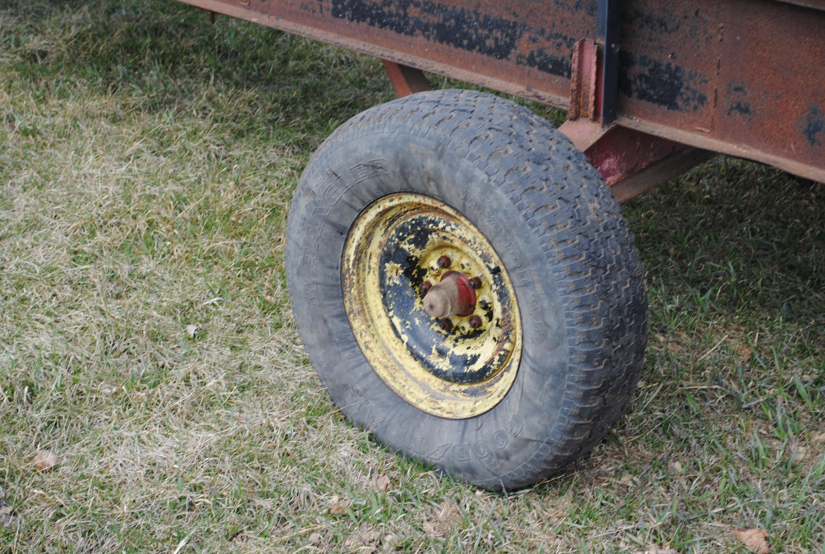 Head Trailer- will move up to a 25' platform