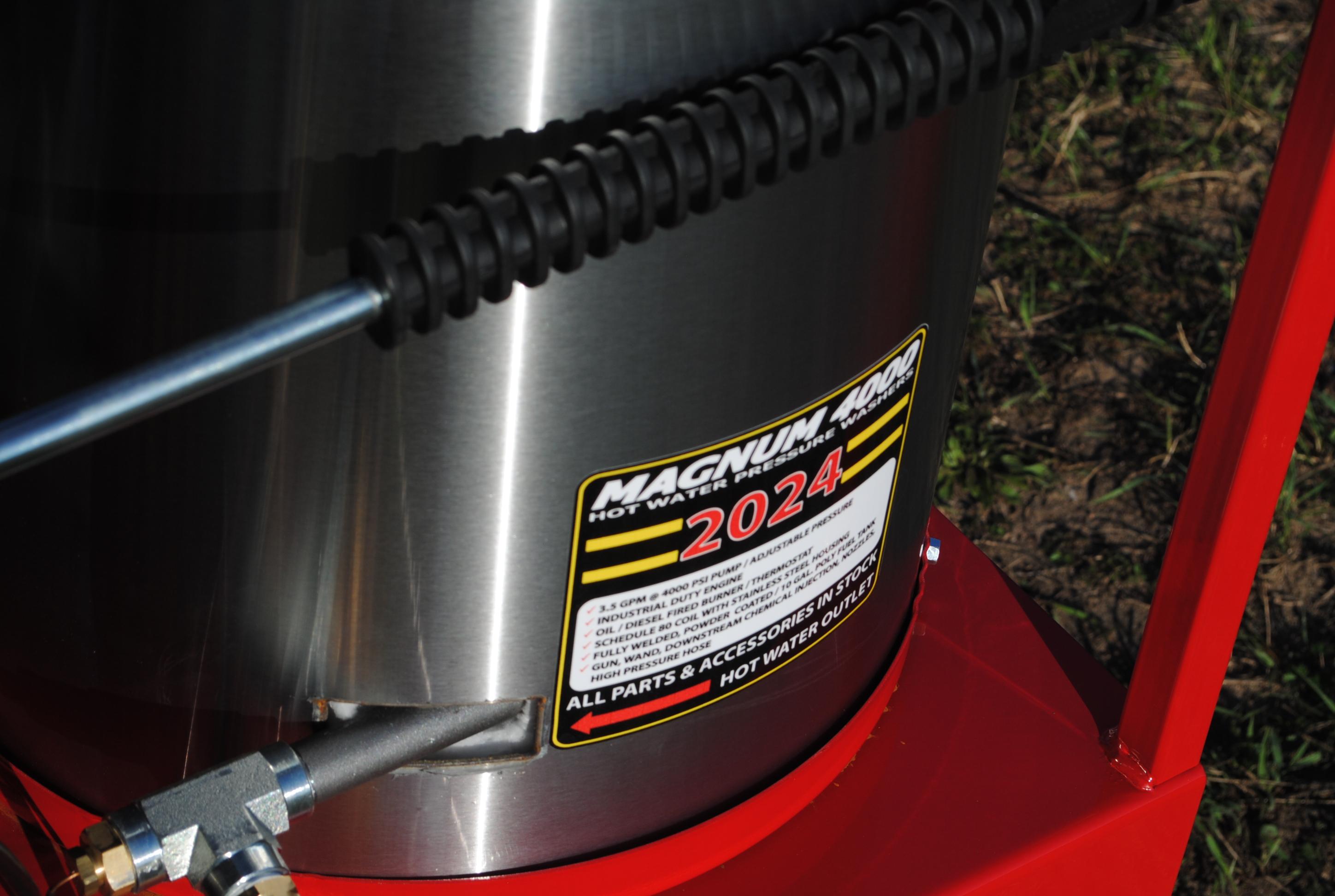 Magnum 4000 Pressure Washer hot water, wand and nozzles included, new - never had oil in it - read t