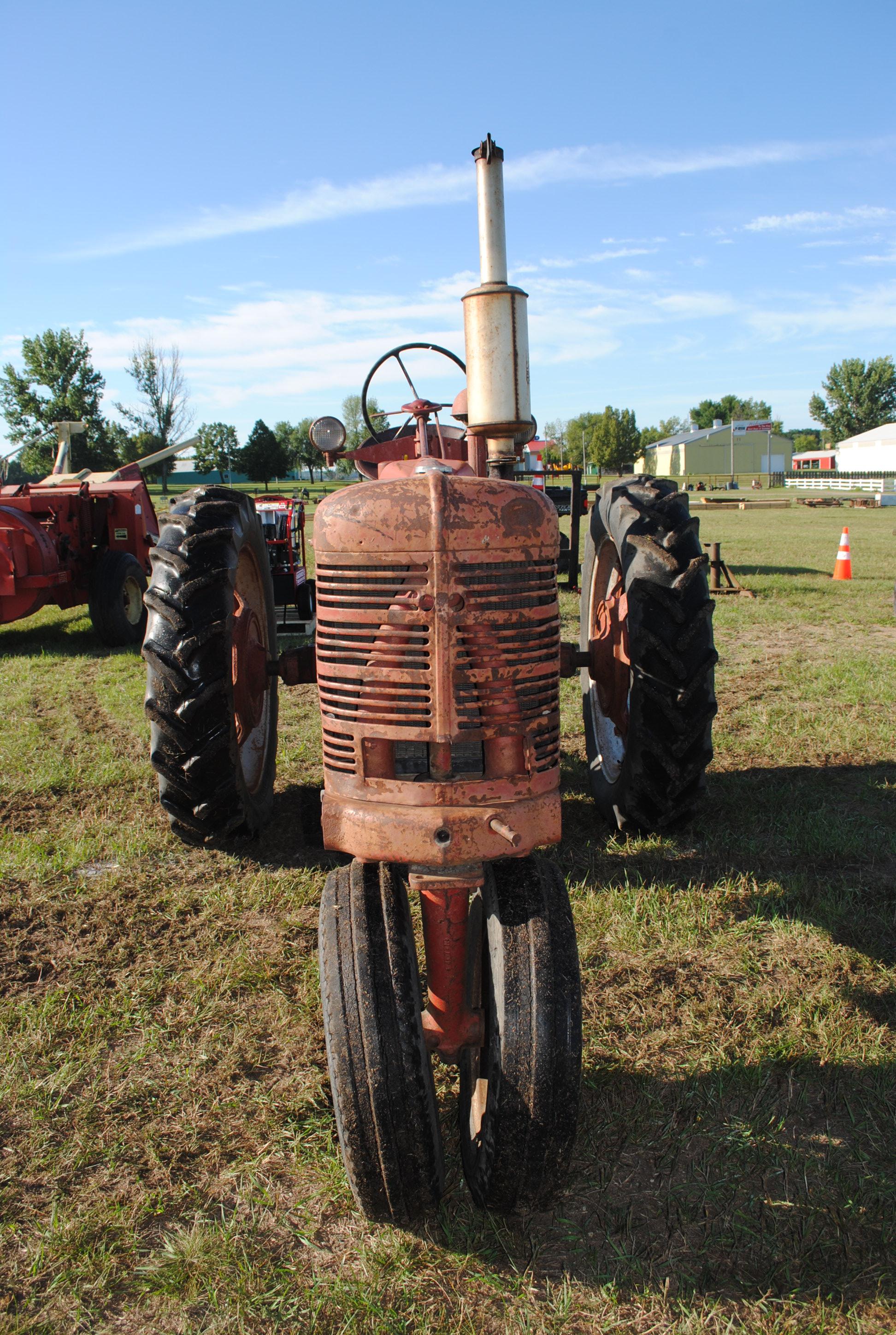 Farmall 'H' Tractor, narrow front, pto, draw bar, 6.00-16 fronts, 12.4-38 rears, Serial No. 163295,