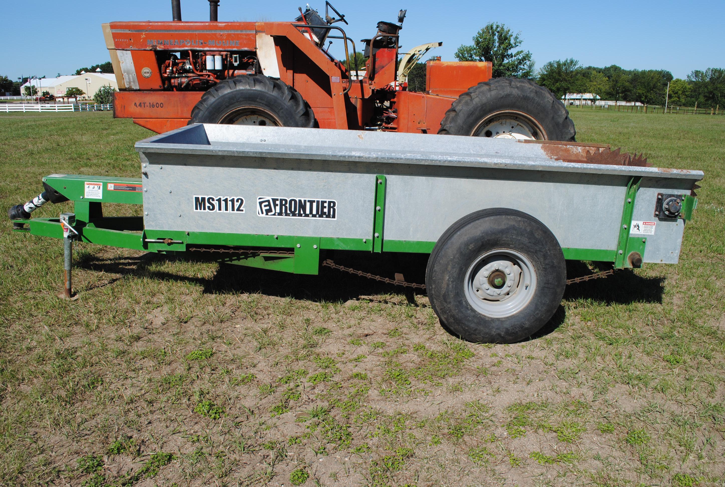 Frontier MS1112 Manure spreader, poly floor, single beater