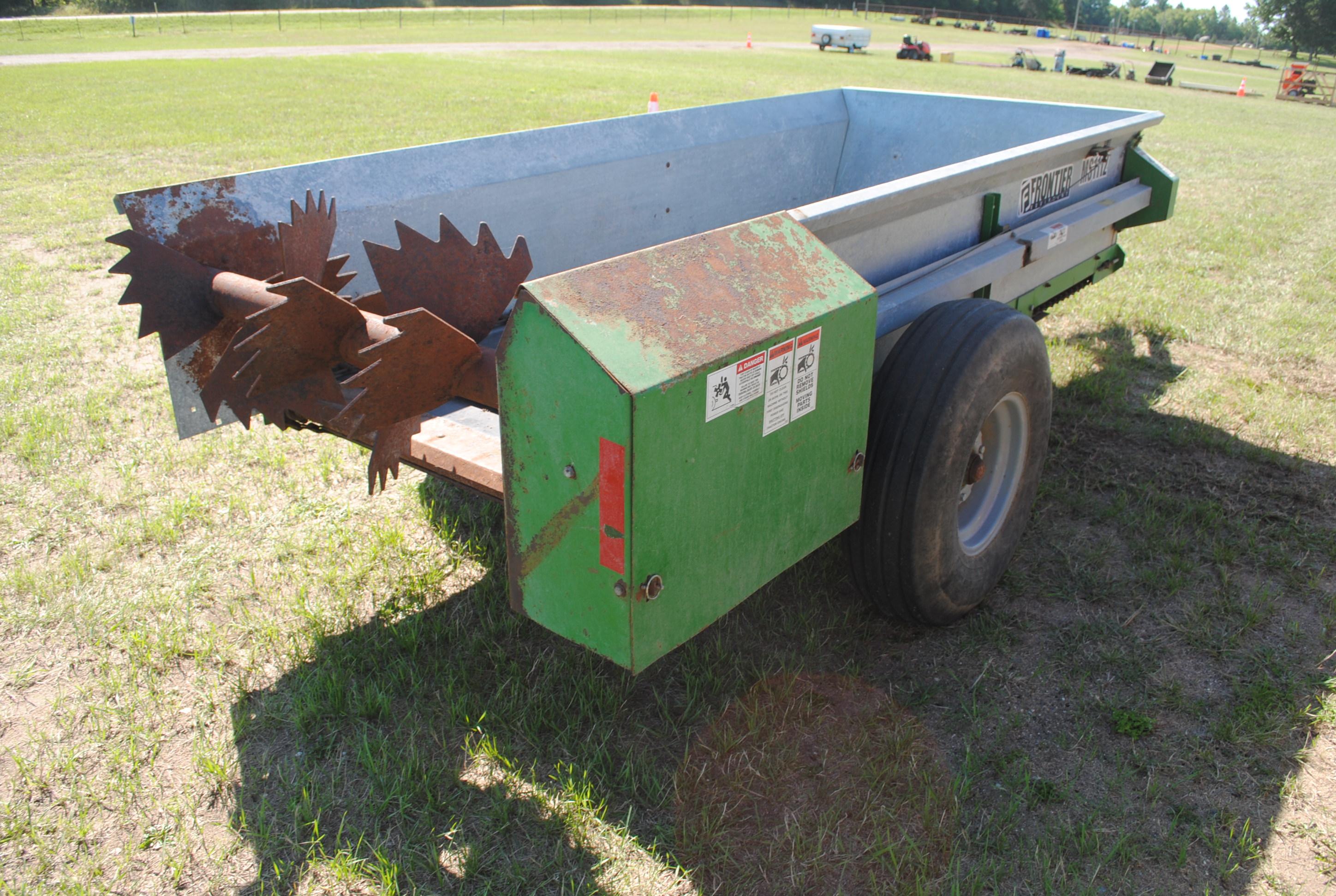 Frontier MS1112 Manure spreader, poly floor, single beater