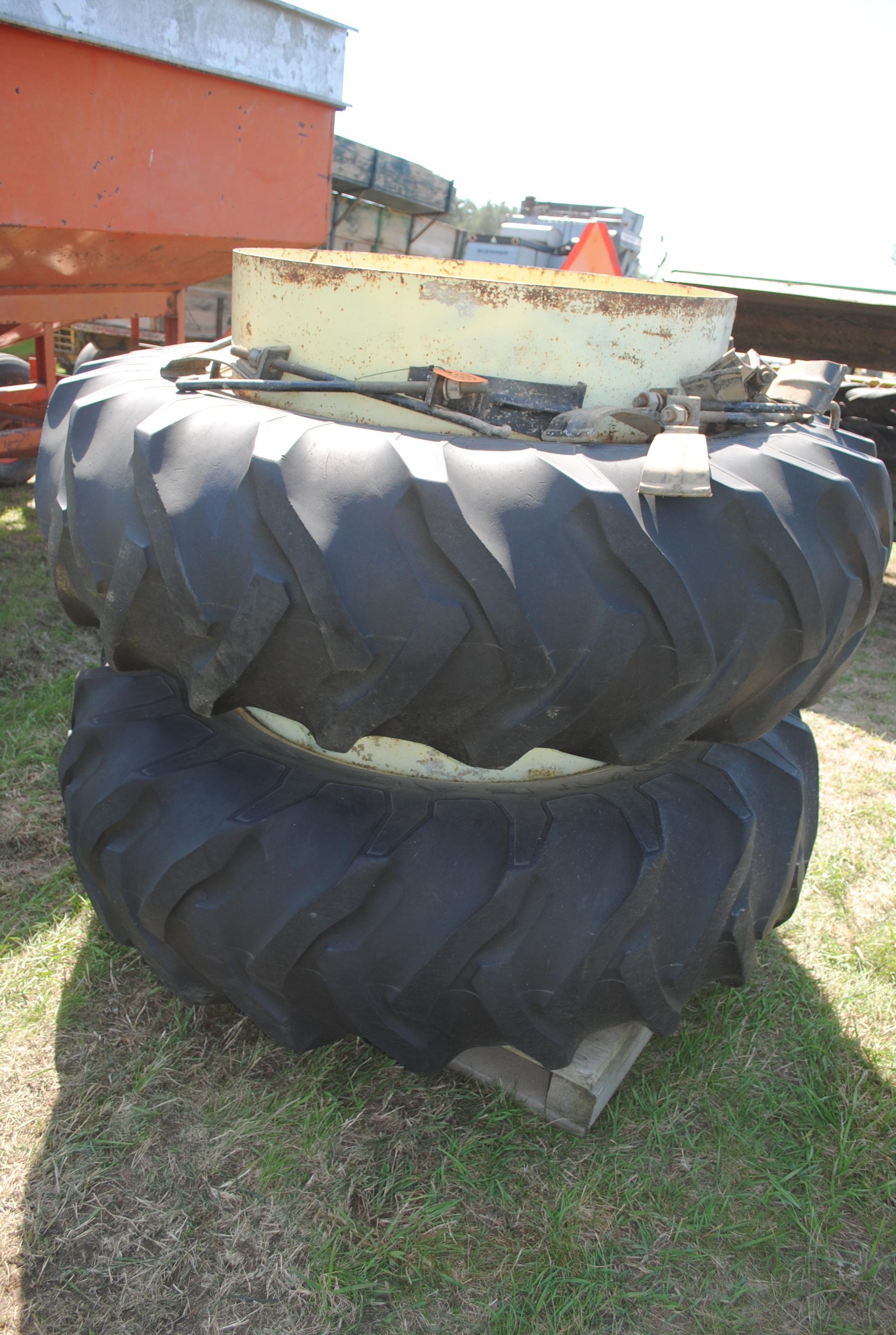 Pair of 18.4-38 band duals with hardware