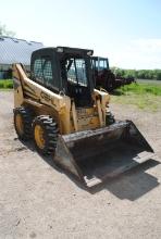 Gehl 4640 Turbo Skidsteer, no door, hand & foot controls, auxiliary hydraulics, no heat, has side wi