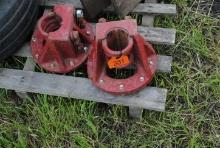 Dual wheel hubs off John Deere 3010