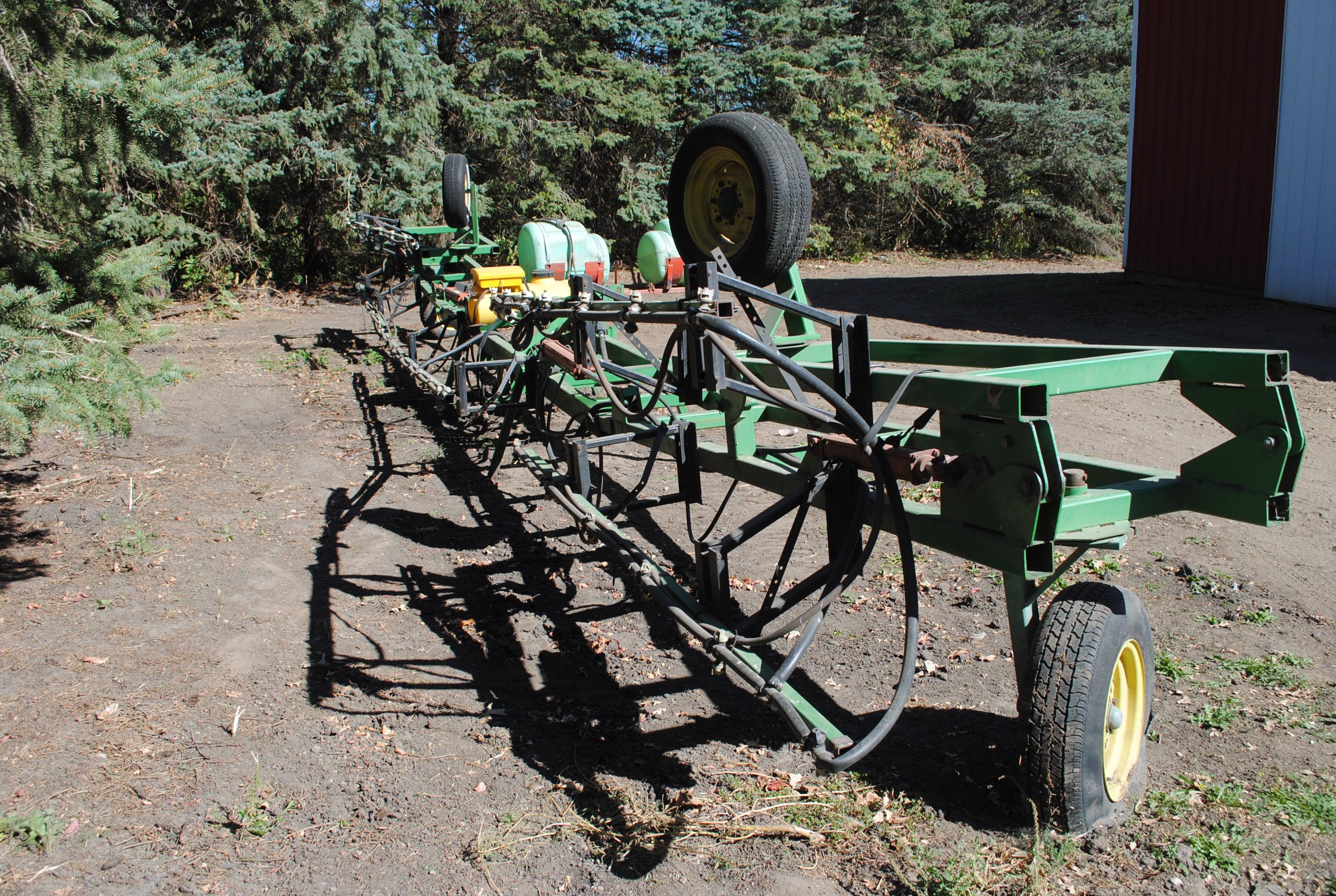 3-Point SprayMaster Boom Sprayer with (2) 200-gallon saddle tanks, approx. 60', foam markers, 1,000