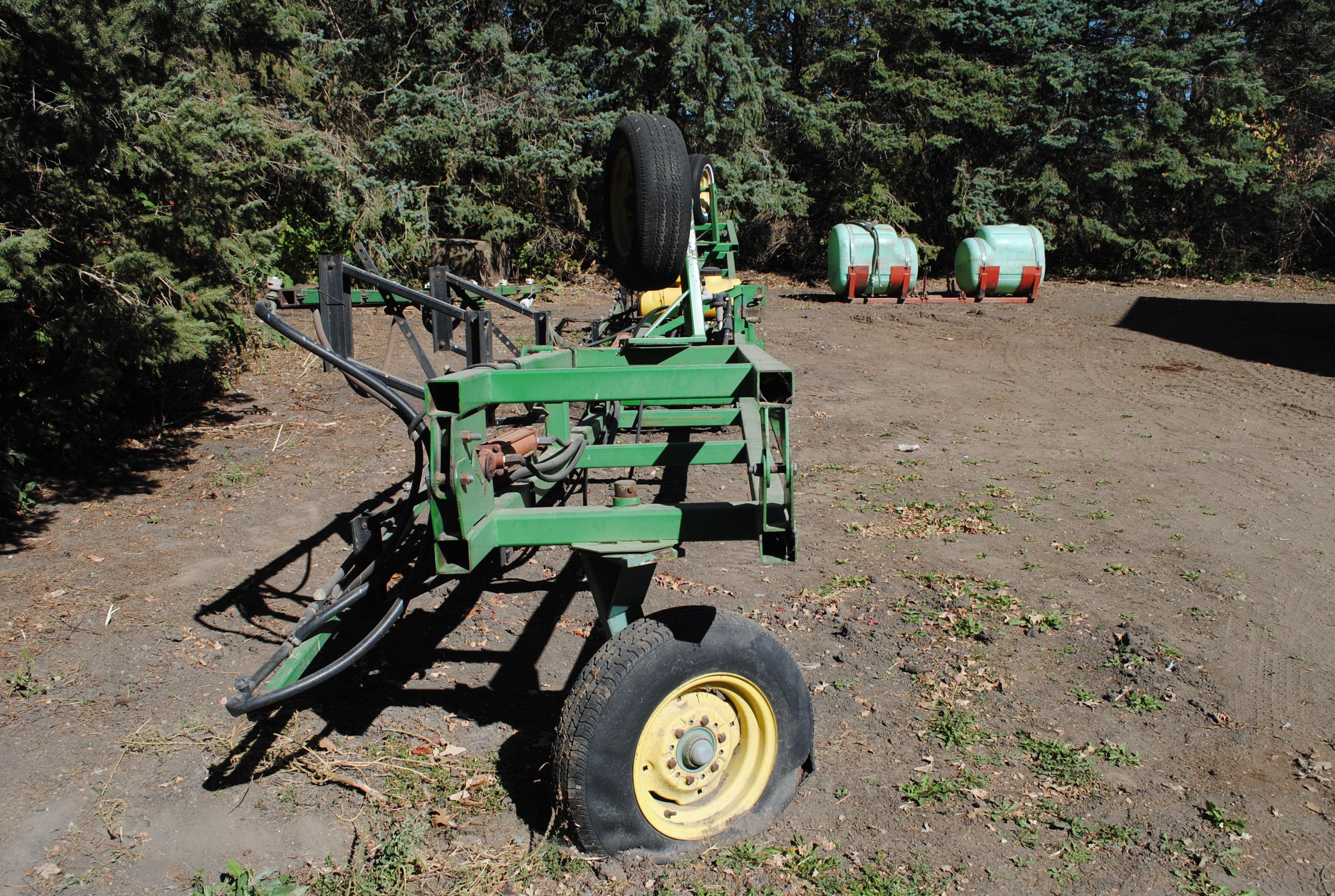 3-Point SprayMaster Boom Sprayer with (2) 200-gallon saddle tanks, approx. 60', foam markers, 1,000