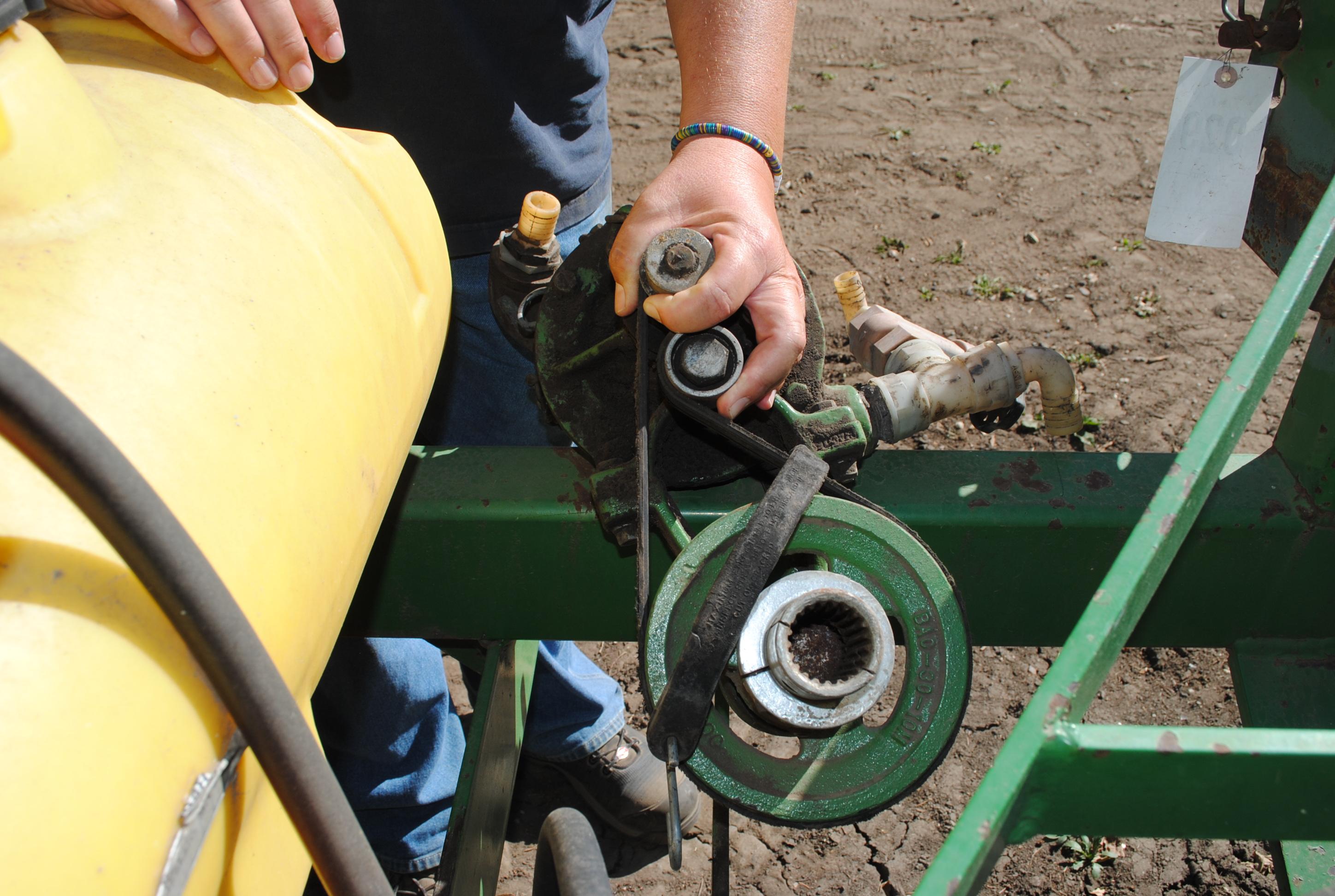 3-Point SprayMaster Boom Sprayer with (2) 200-gallon saddle tanks, approx. 60', foam markers, 1,000