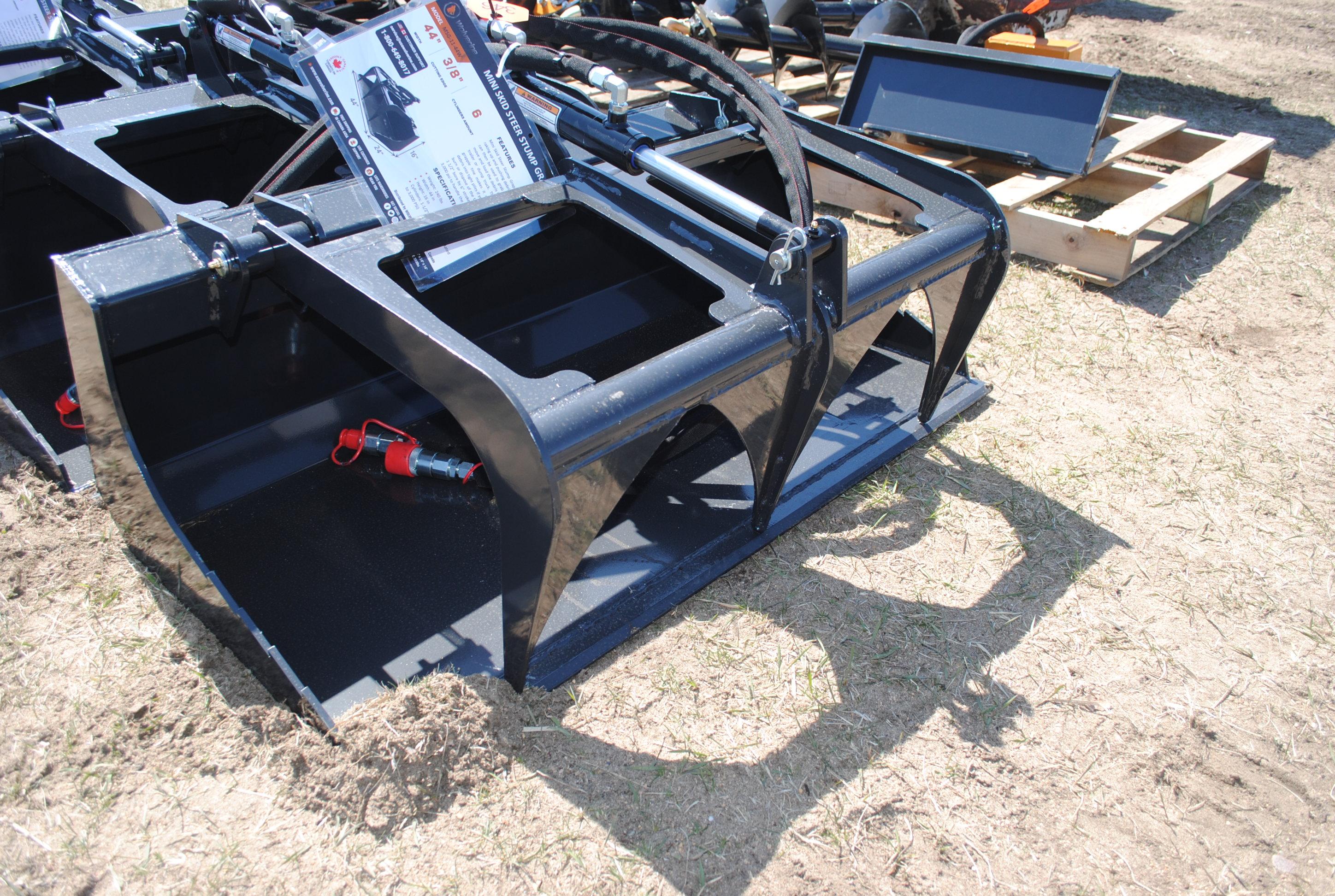 Mini Stump Grapple