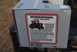 Ertl 1/16 International Hydro 100 ROPS in box