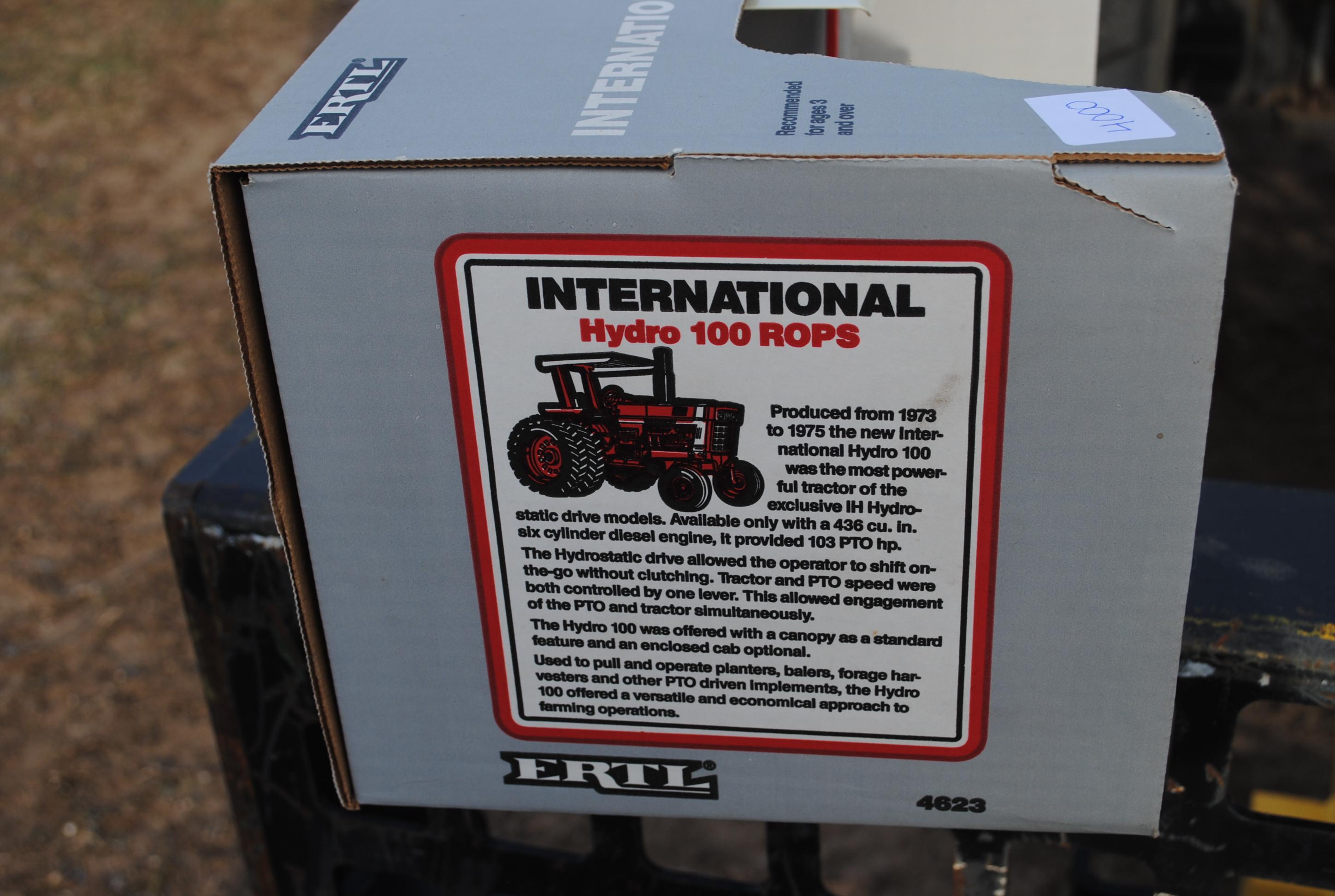 Ertl 1/16 International Hydro 100 ROPS in box