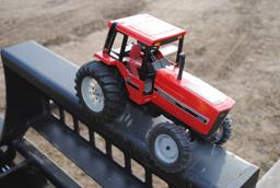 Ertl 1/16 International 5288 MFWD no box