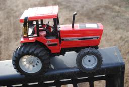 Ertl 1/16 International 5288 MFWD no box