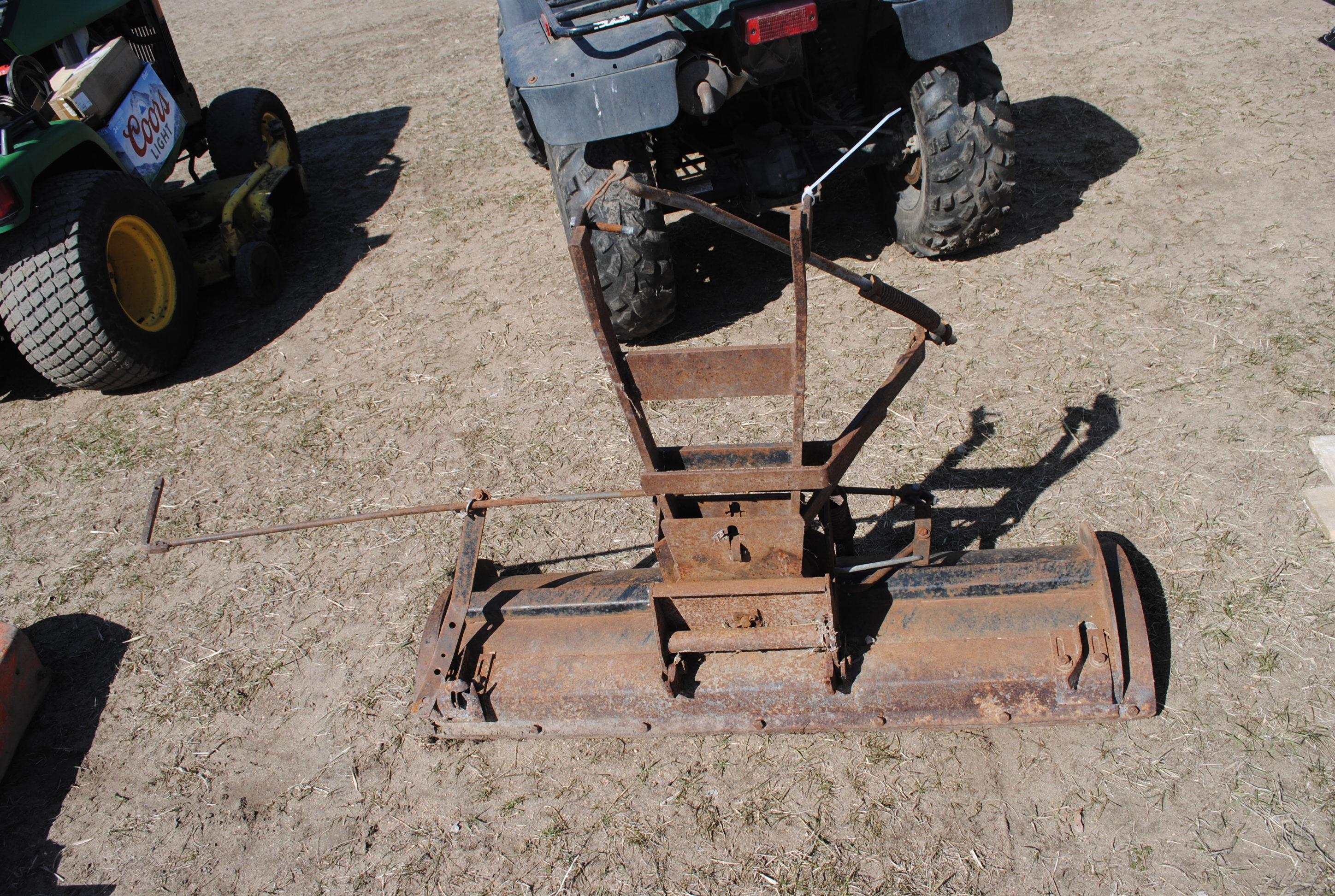 Approx. 4' dozer blade mount