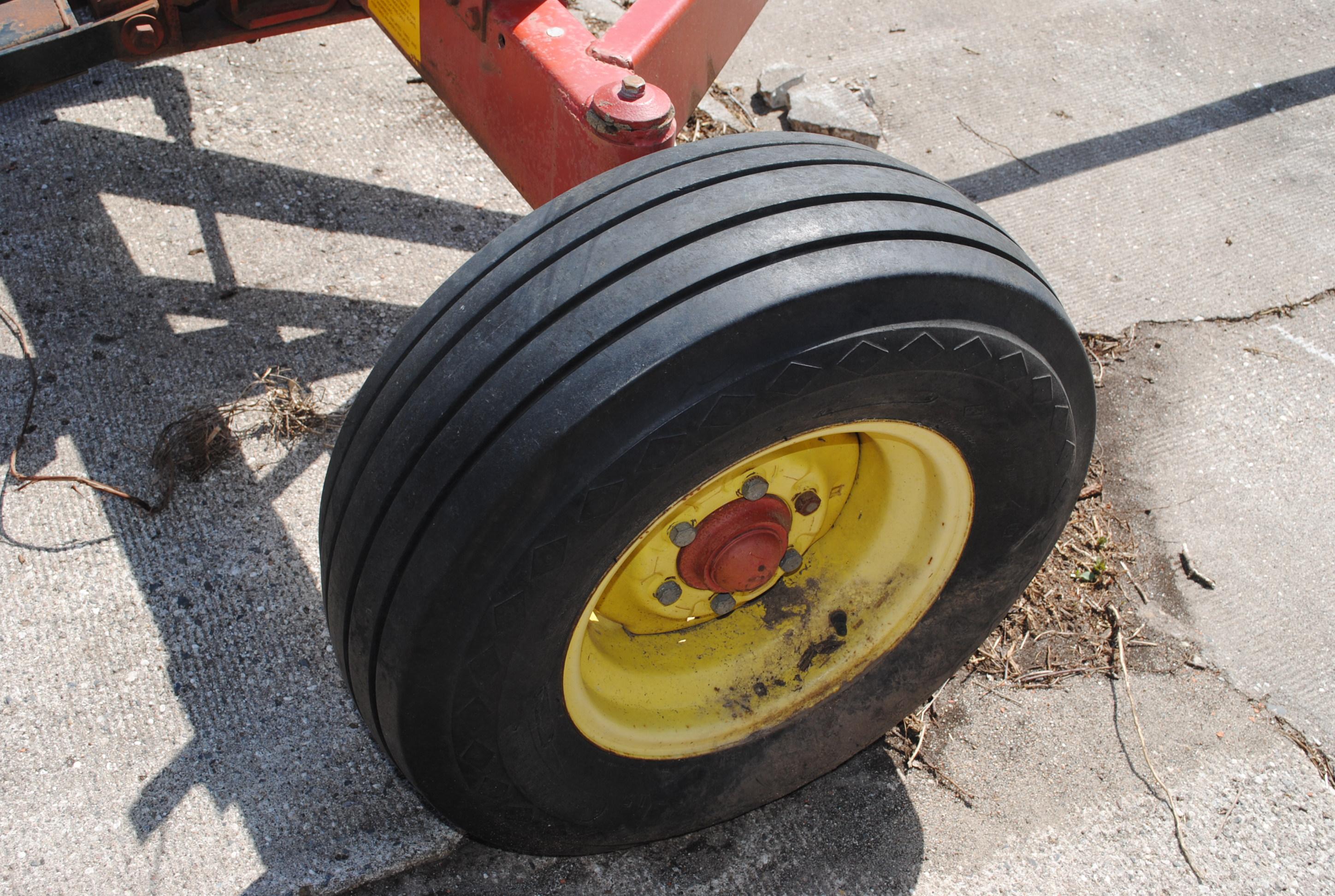 MN 12-ton tandem 4-wheel running gear w/extendable pole